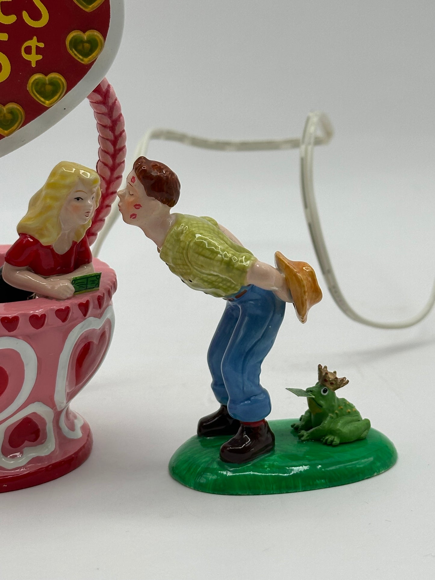 Dept 56 Original Snow Village Celebrate Love - Kisses 25 Cents