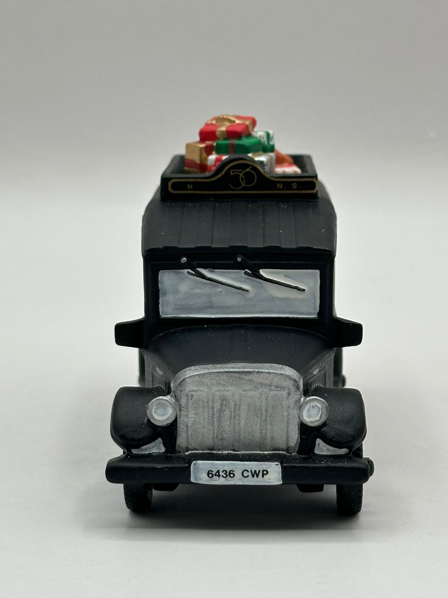 Department 56 - Village Express Van, Canadian Event - Village Accessories