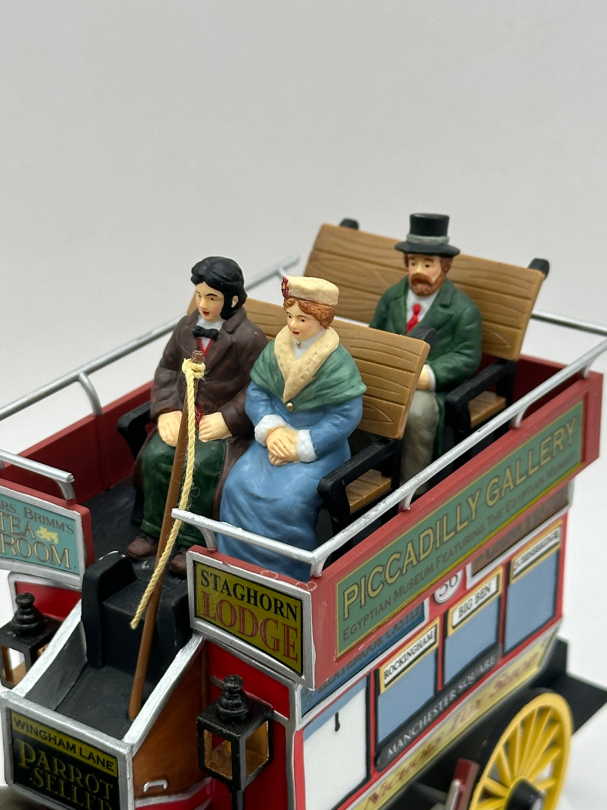 Department 56 - Omnibus - Dickens' Village