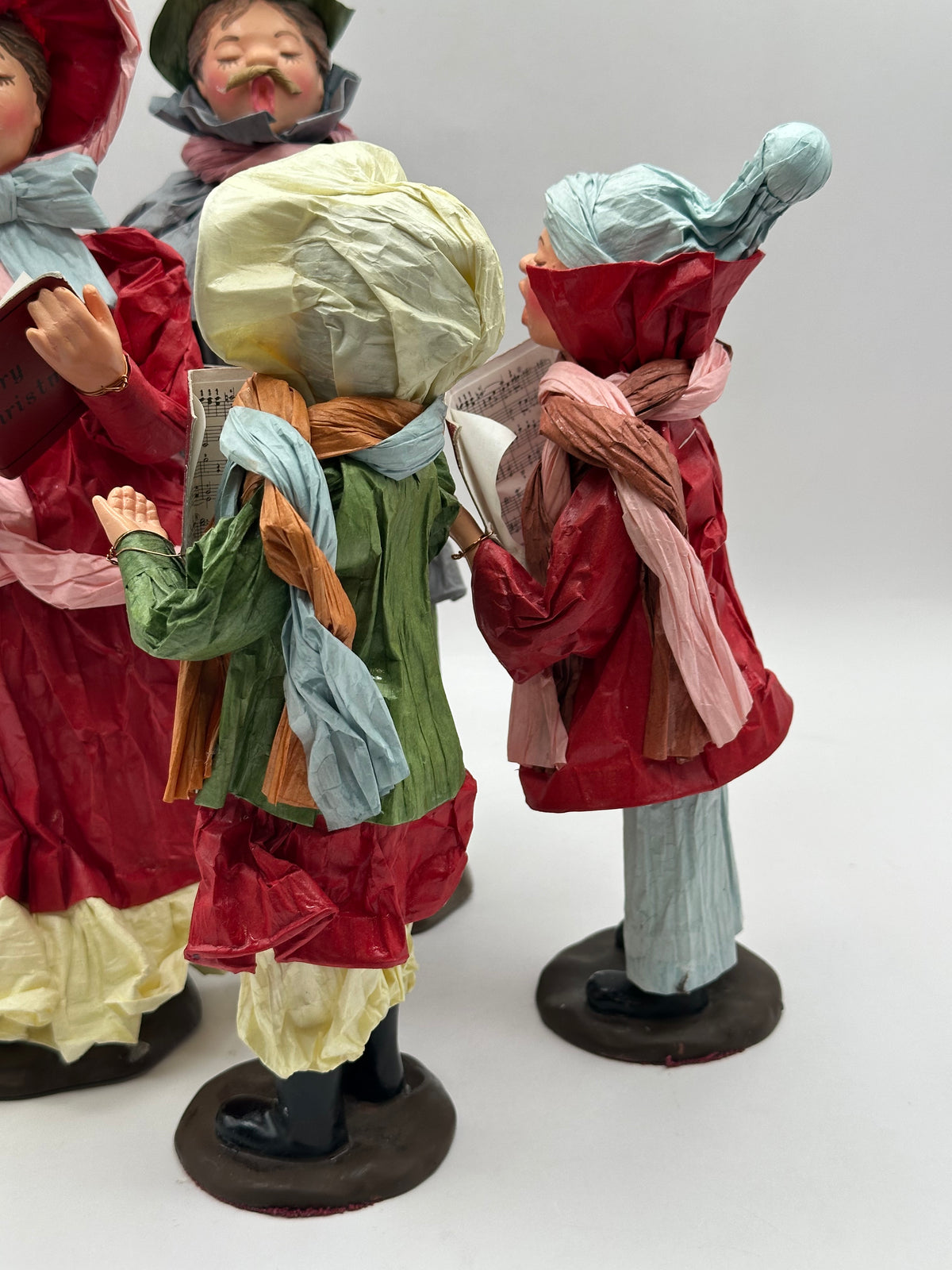 Vintage SAMECO Papier-Mâché Christmas Carolers, Set of 4