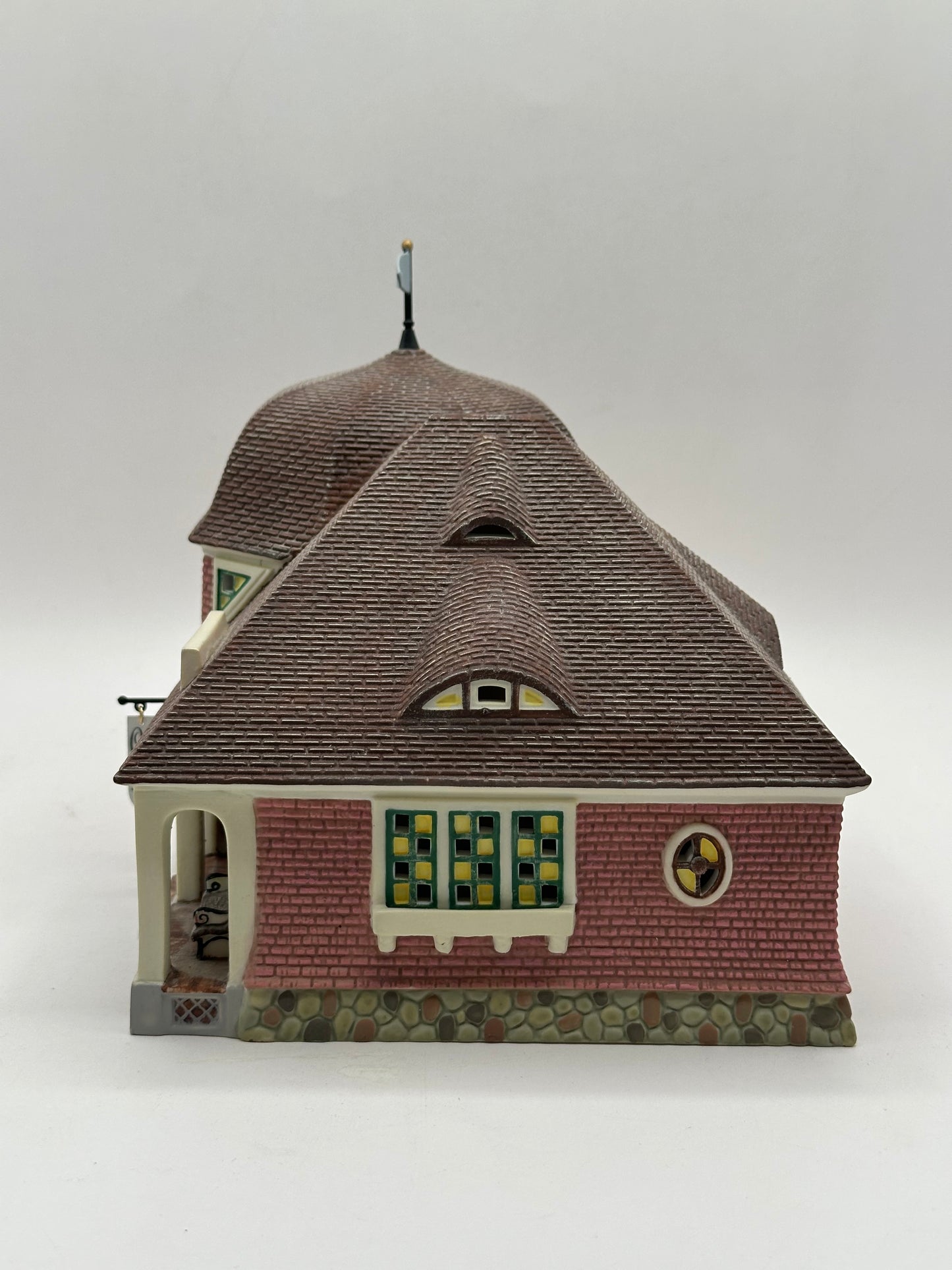 Department 56 - The Grand Creamery - Seasons Bay
