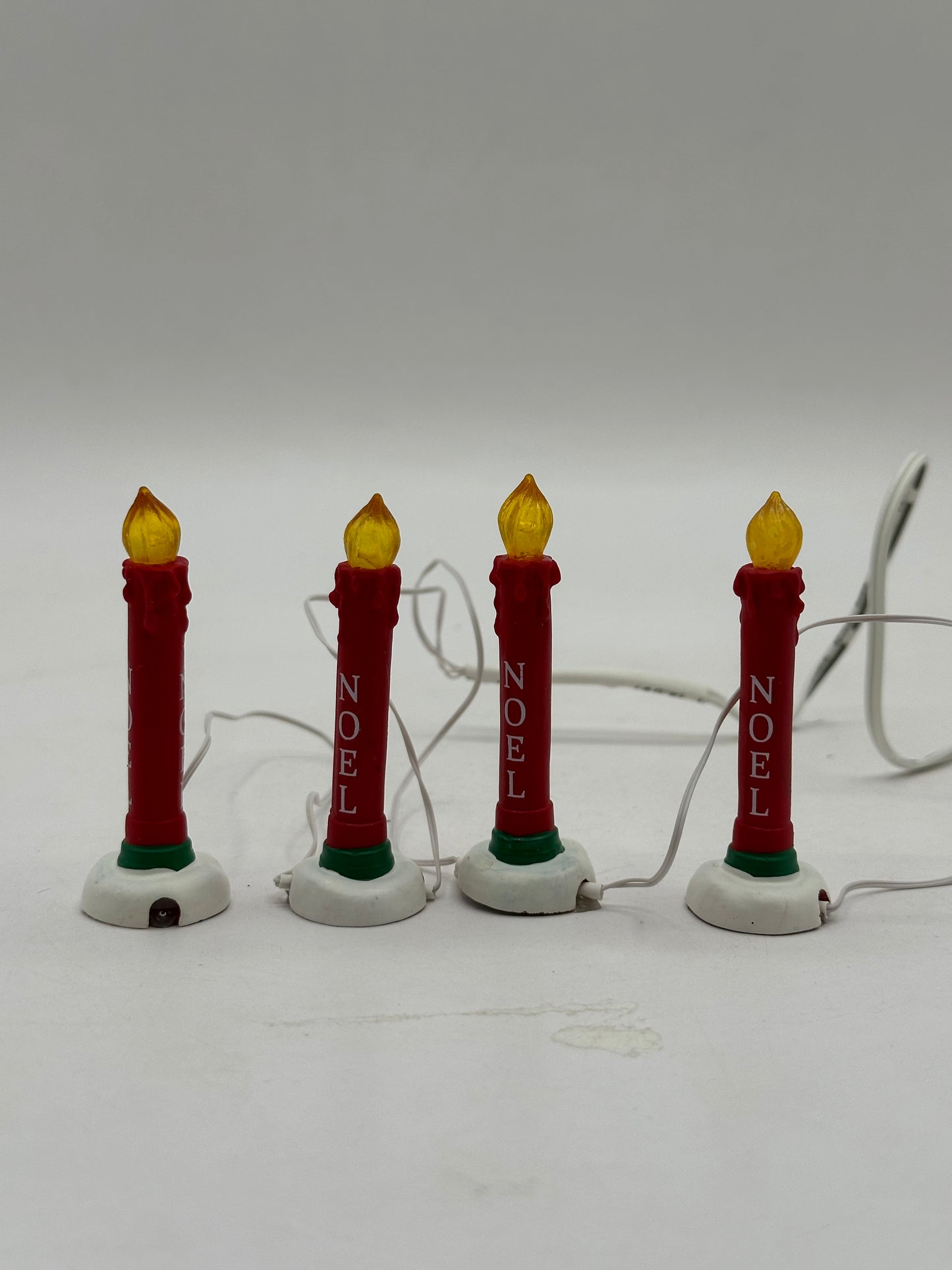 Department 56 - Lit Candles Yard Decor - Village Accessories