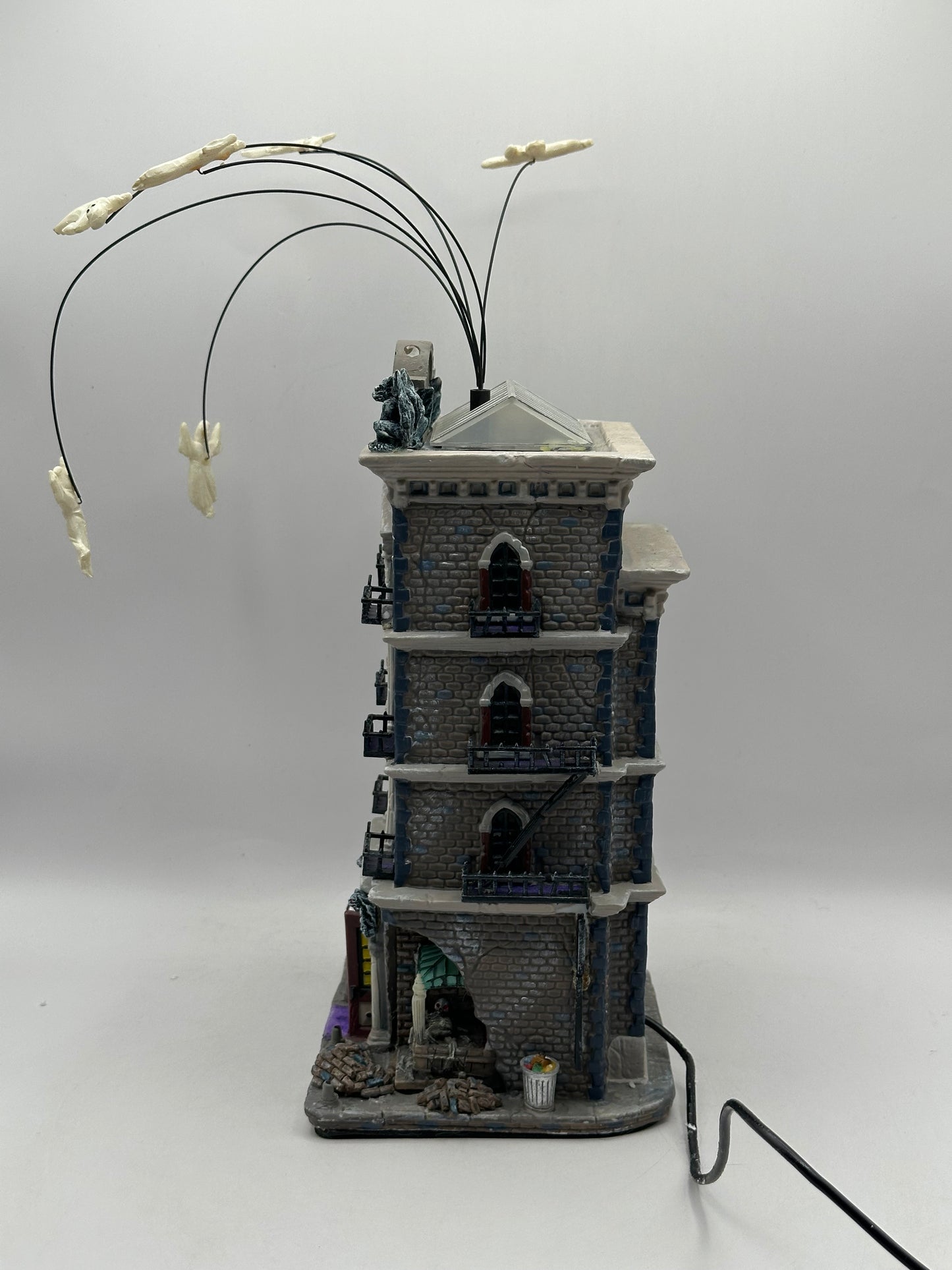 Lemax Spooky Town - Grimm Hotel