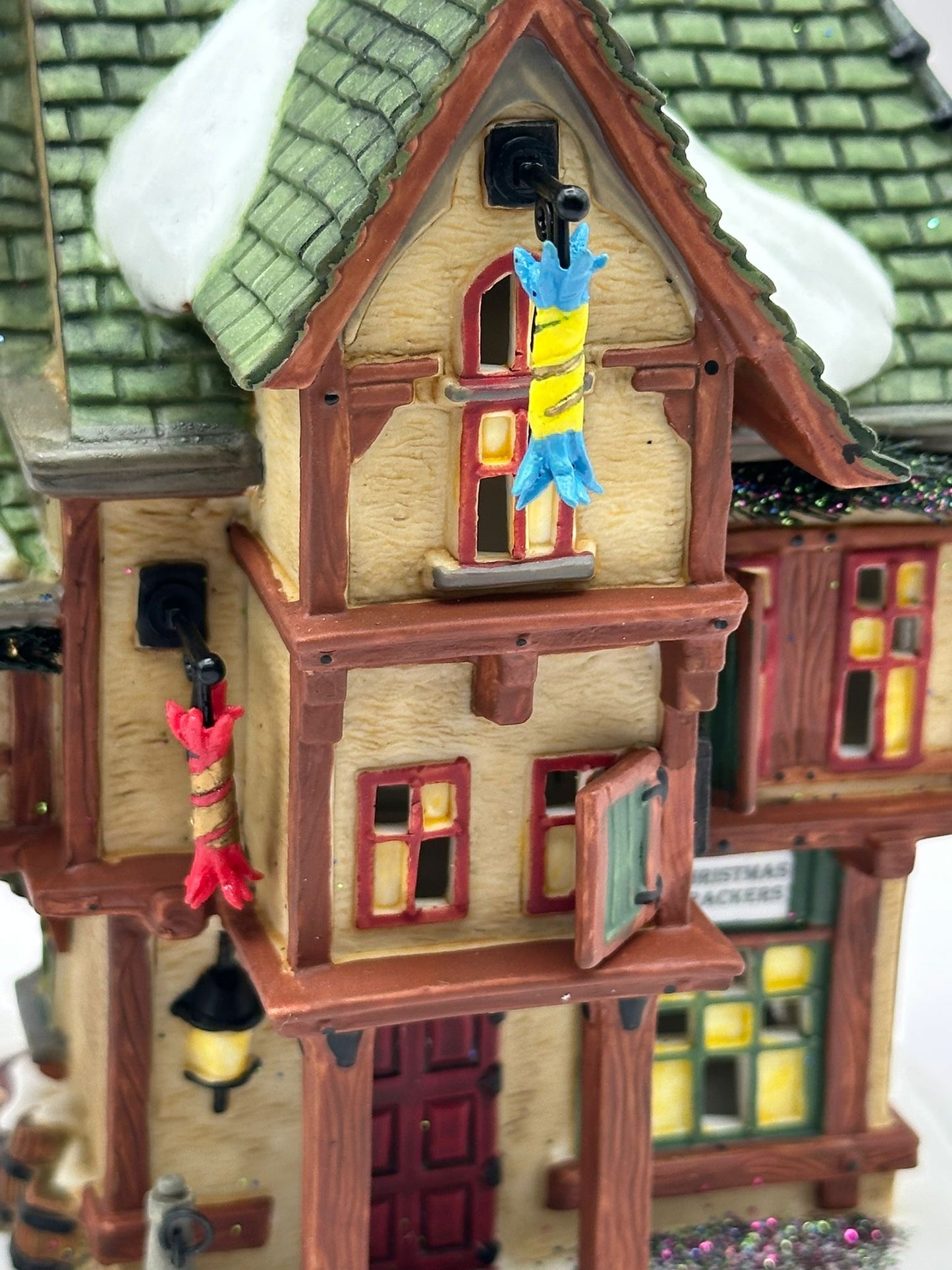 Department 56 - T. Smith Christmas Crackers - Dickens' Village