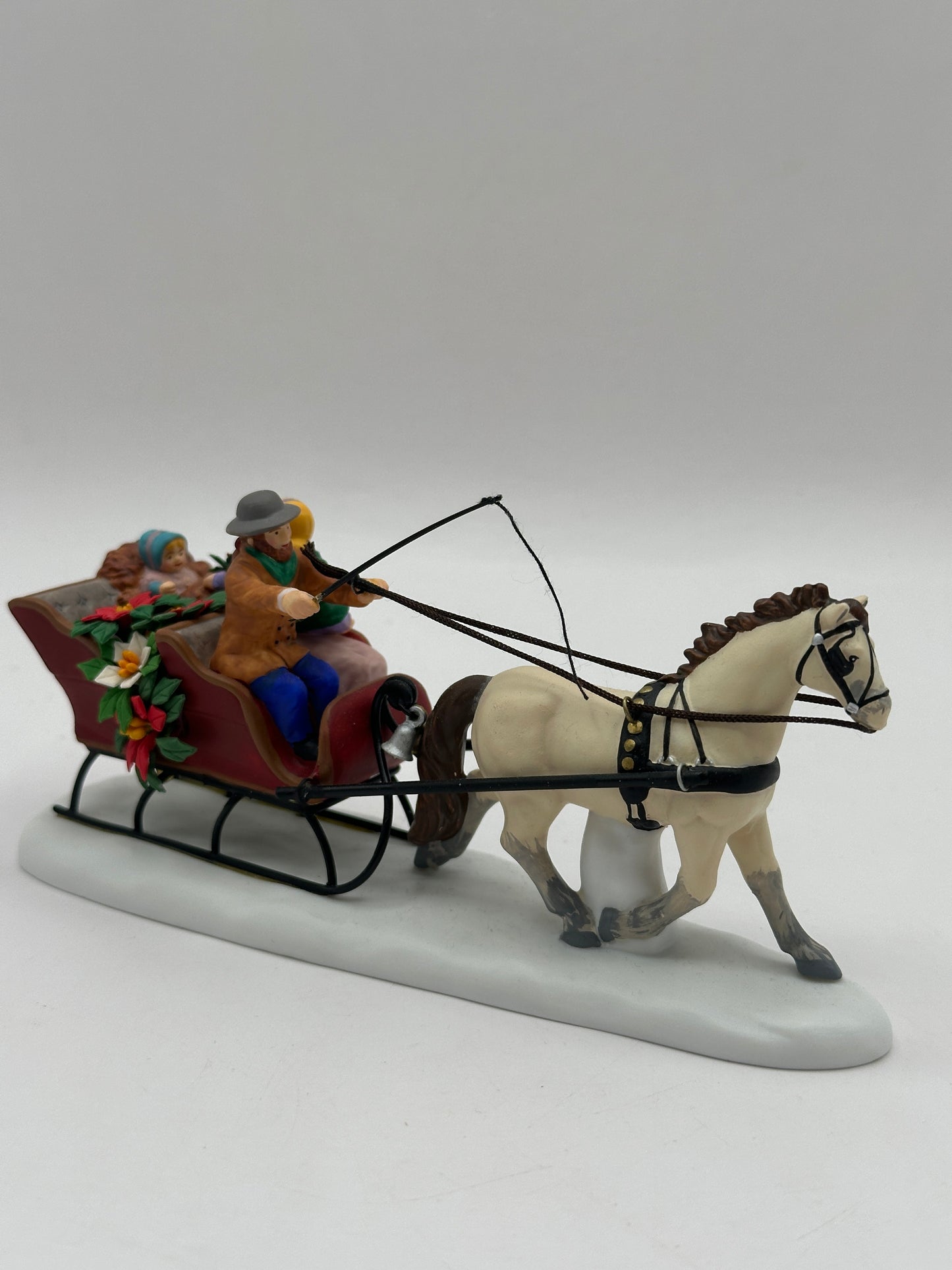 Department 56 - Family Sleigh Ride - New England Village
