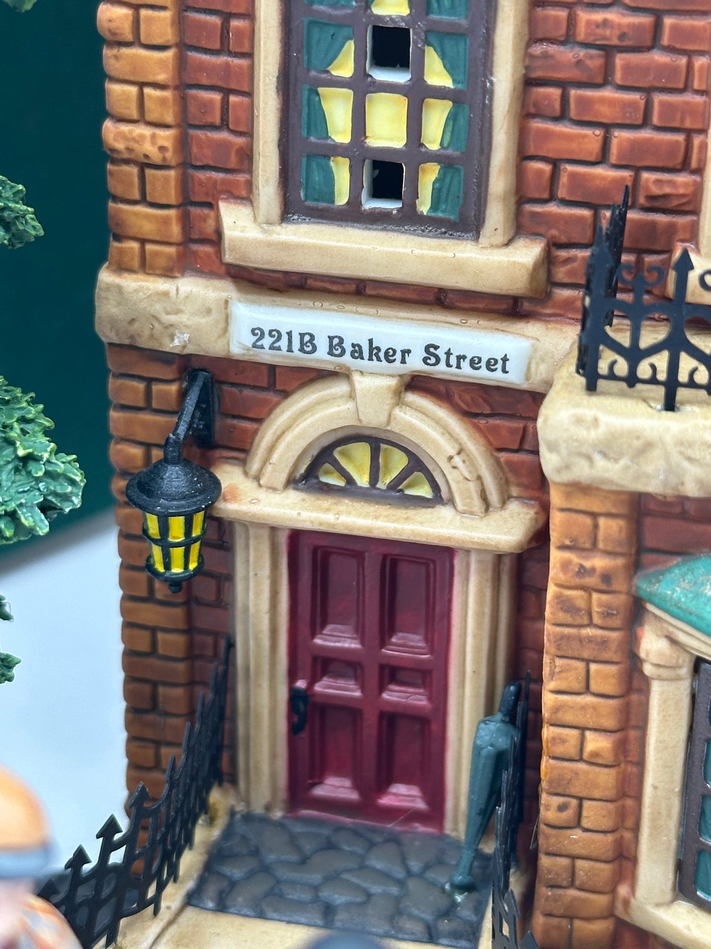 Department 56 - Sherlock Holmes - 221B Baker Street - Literary Classics