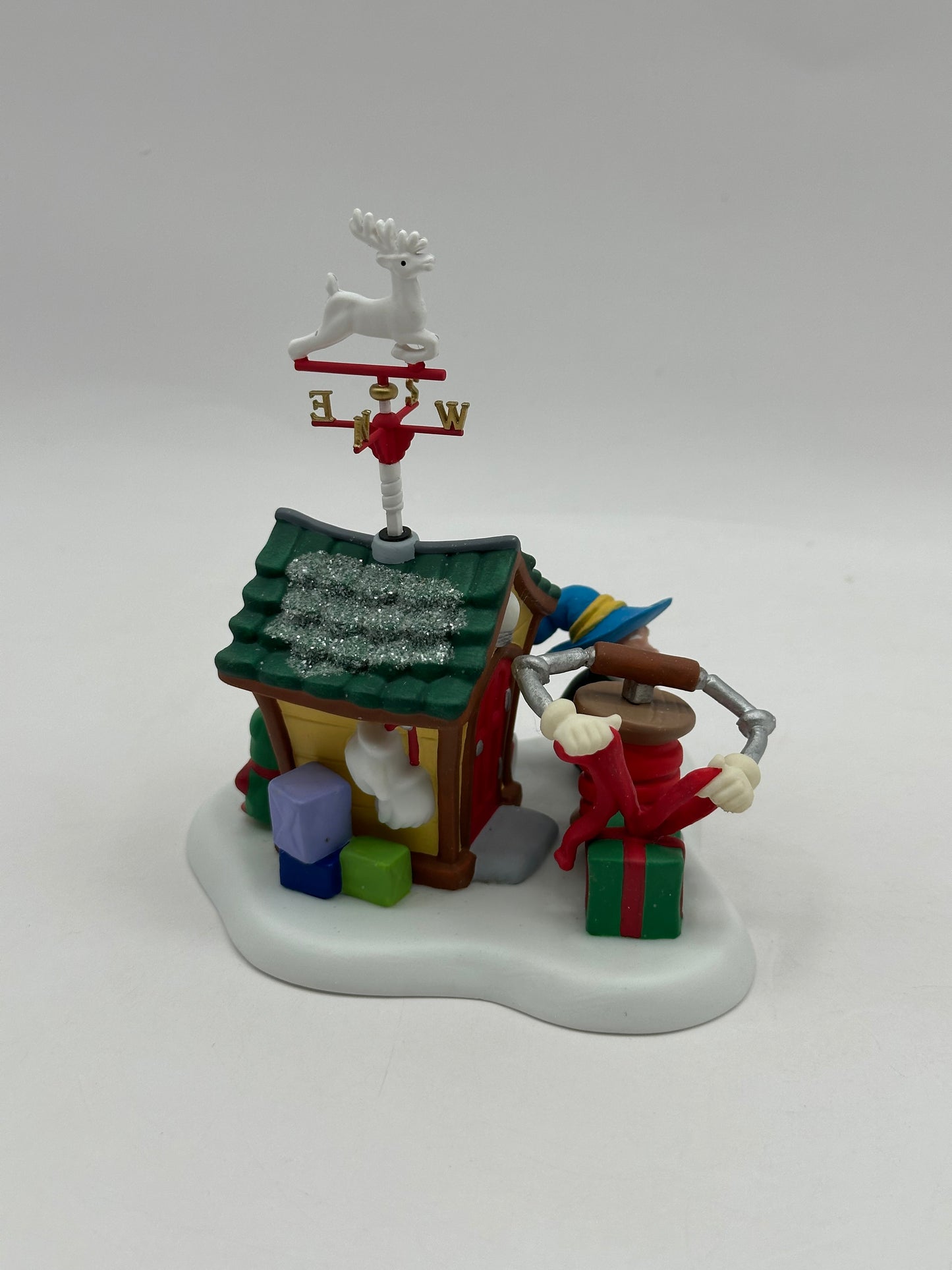 Dept 56 North Pole Wrap And Roll