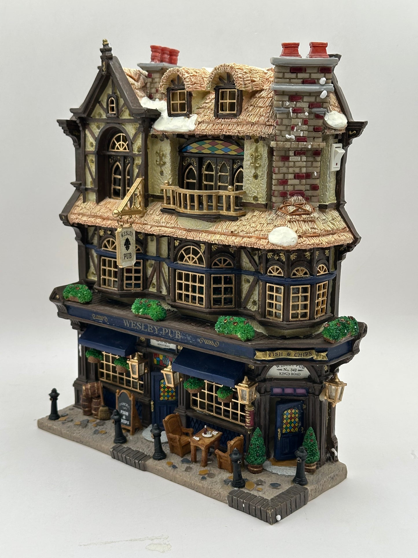 Wesley Pub (Facade) | Lemax