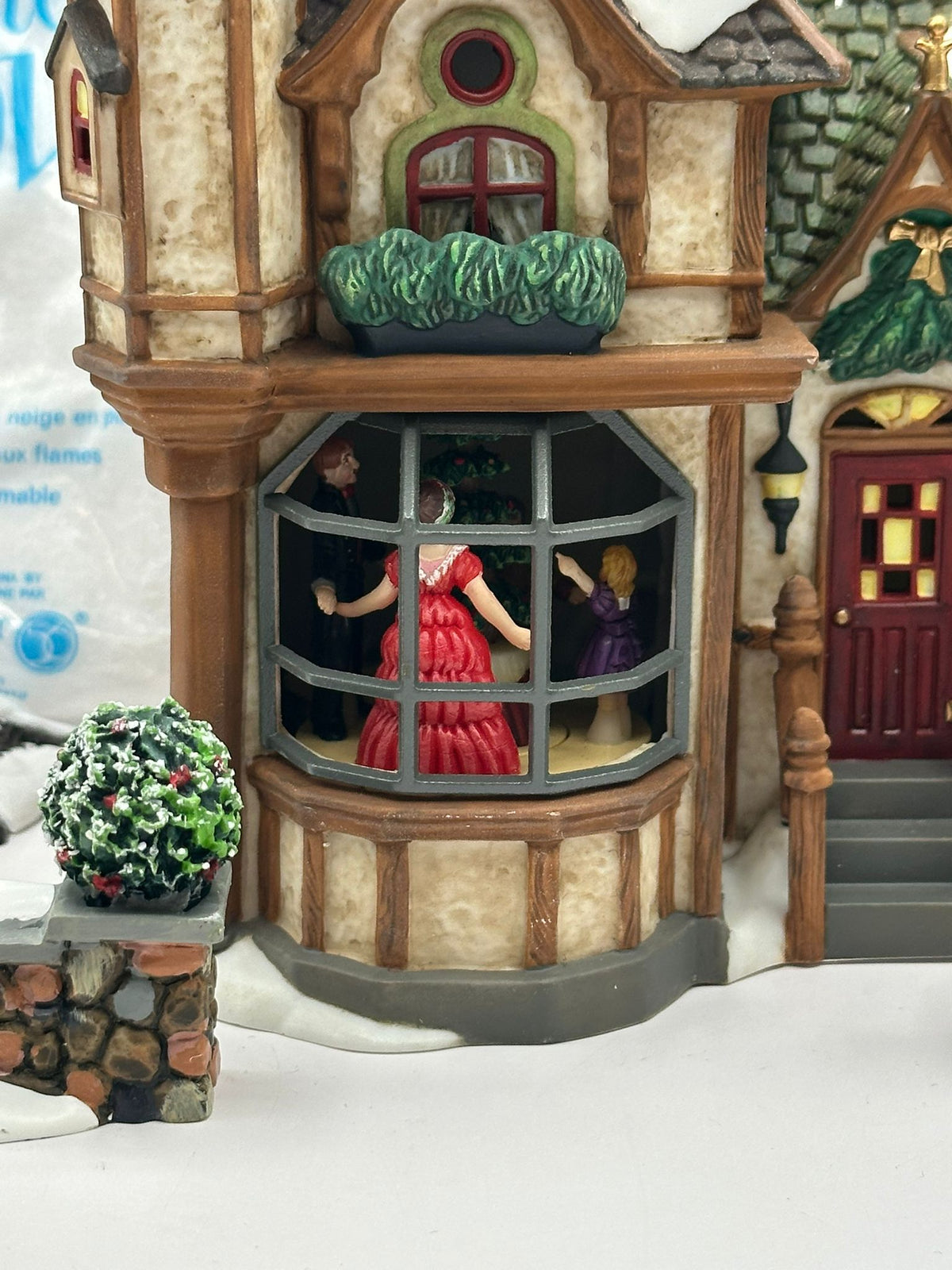 Department 56 - 1 Royal Tree Court - Dickens' Village