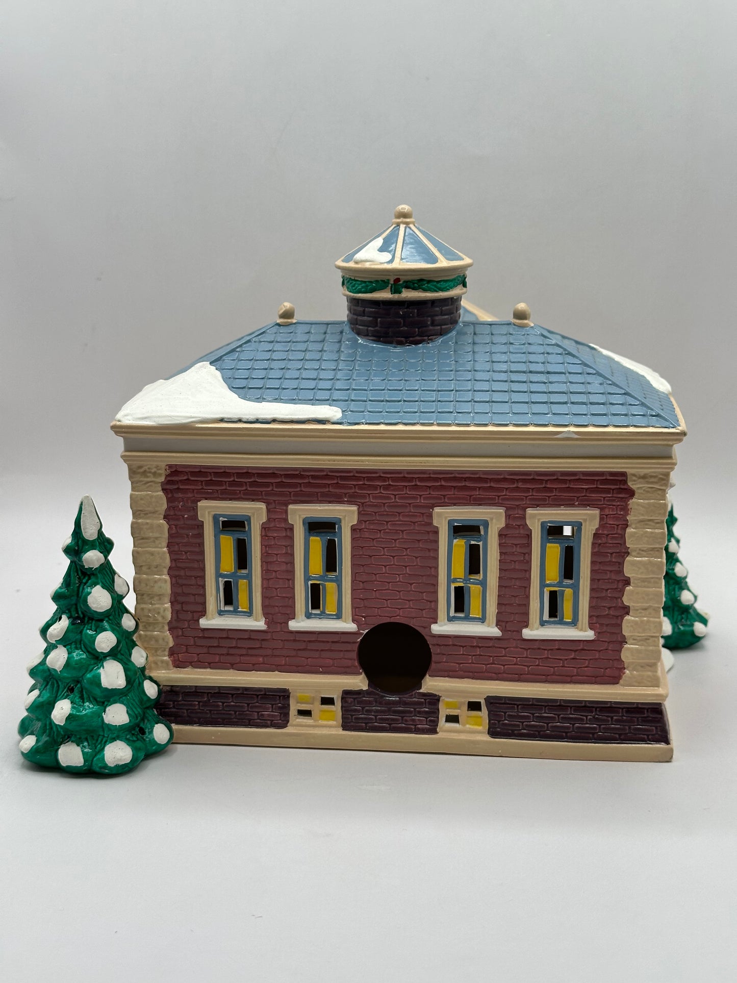 Department 56 - Village Public Library - Original Snow Village