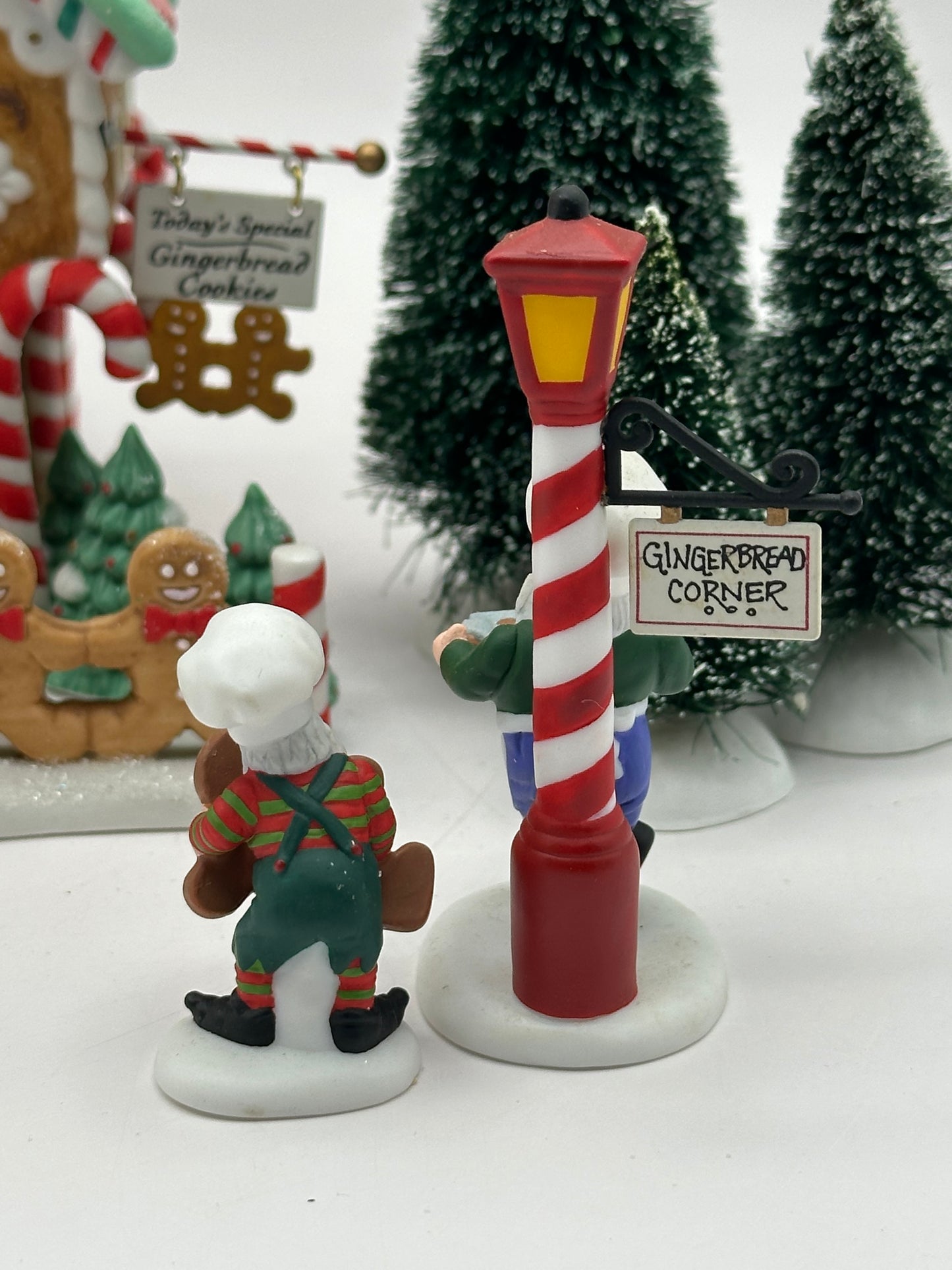 Department 56 - Ginny’s Cookie Treats - North Pole Series