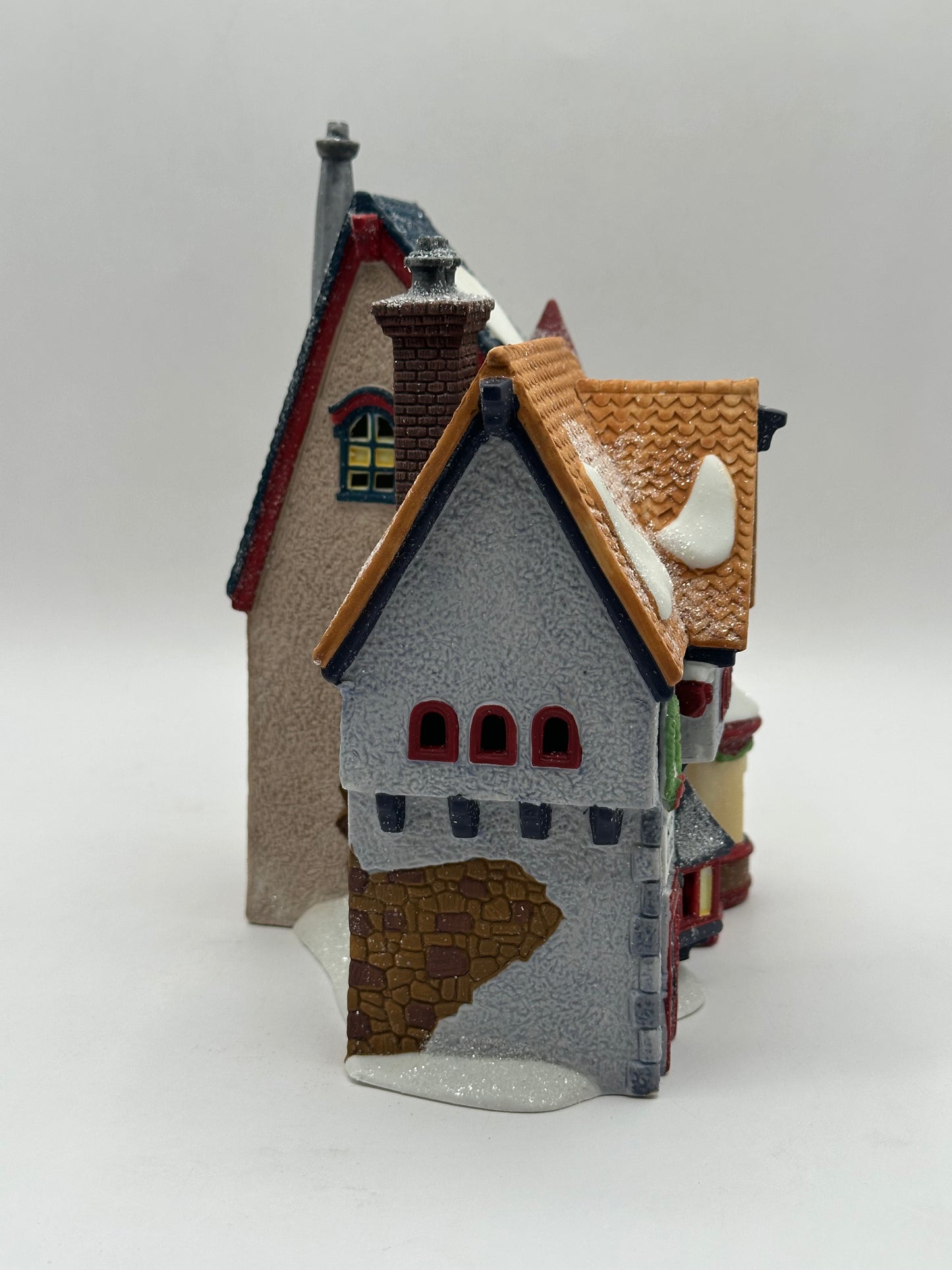 Department 56 - Tassy's Mittens & Hassel's Woolies - North Pole Series