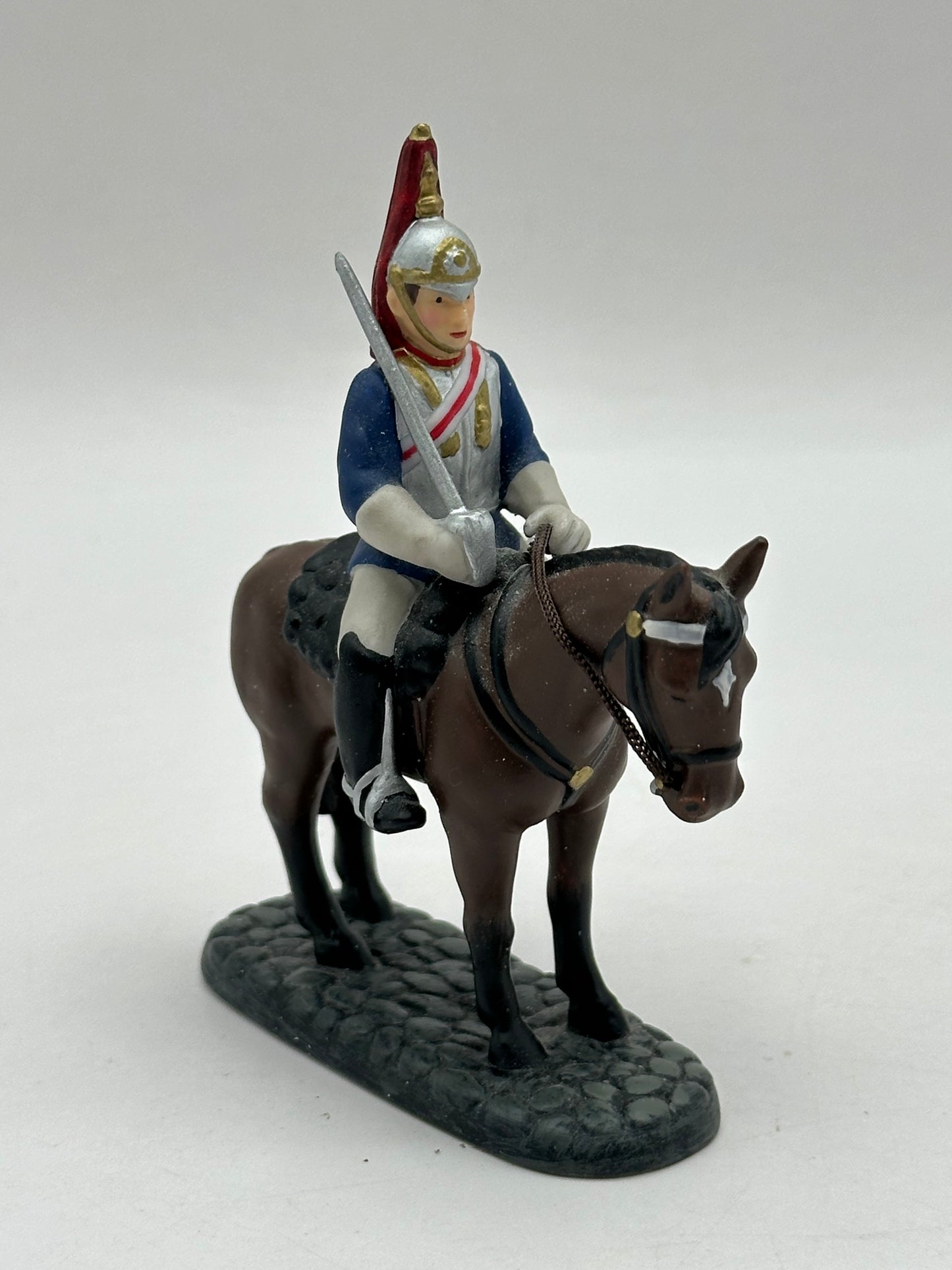 Department 56 - Guarding The Castle - Dickens' Village