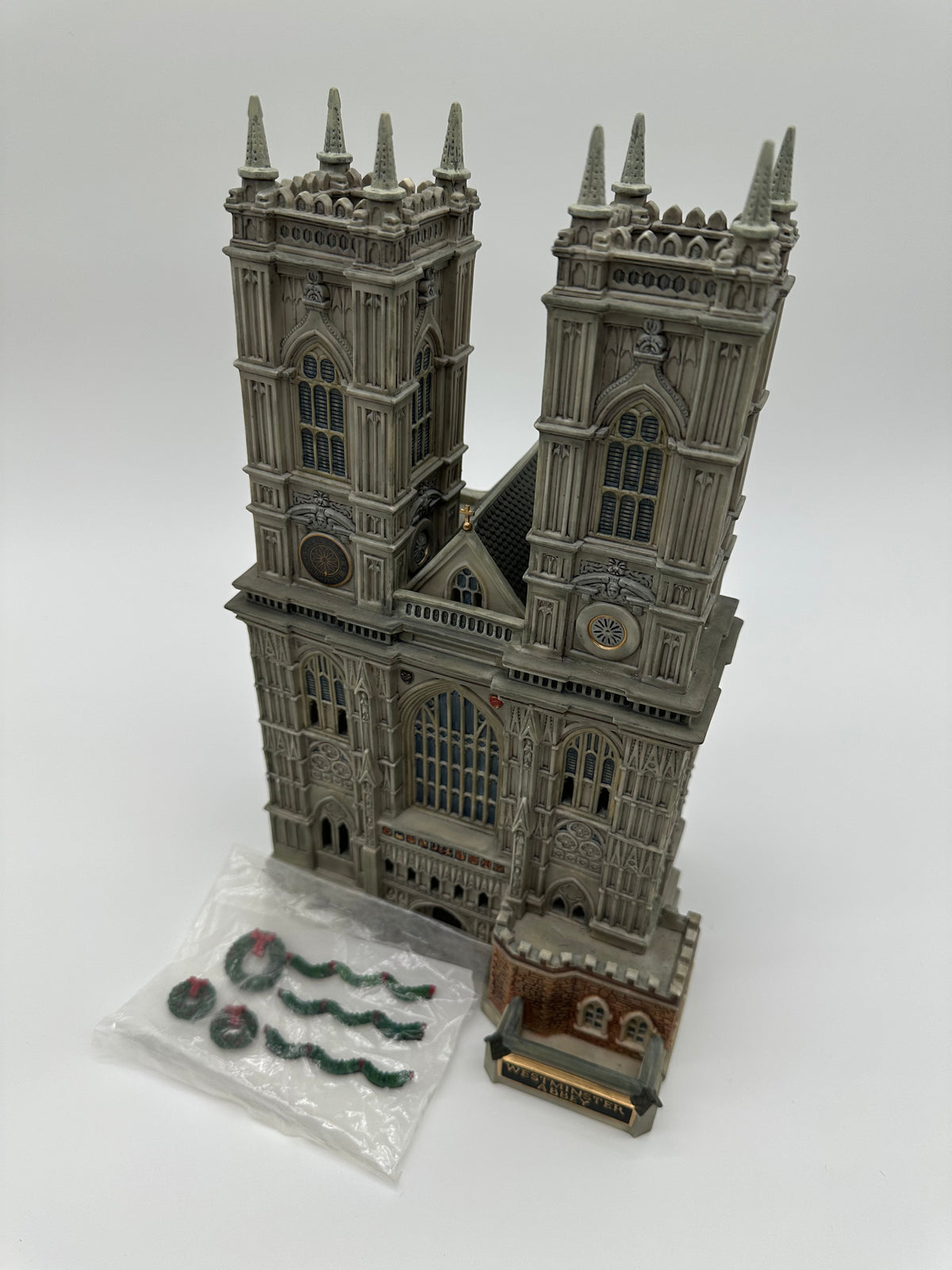 Department 56 - Westminster Abbey Facade - Dickens' Village