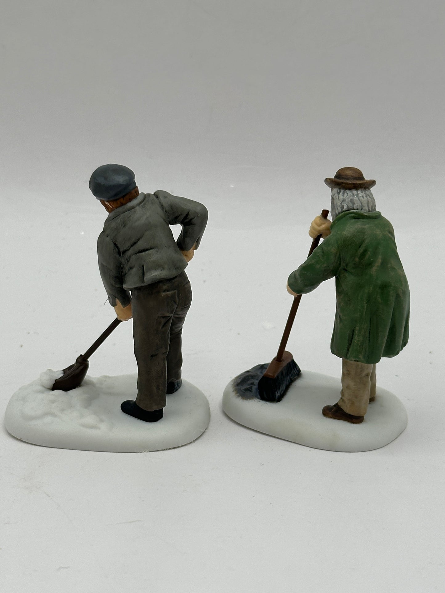 Department 56 - Keeping The Streets Clean - Dickens' Village