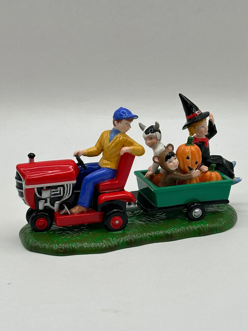 Department 56 - Gathering Pumpkins - Snow Village Halloween