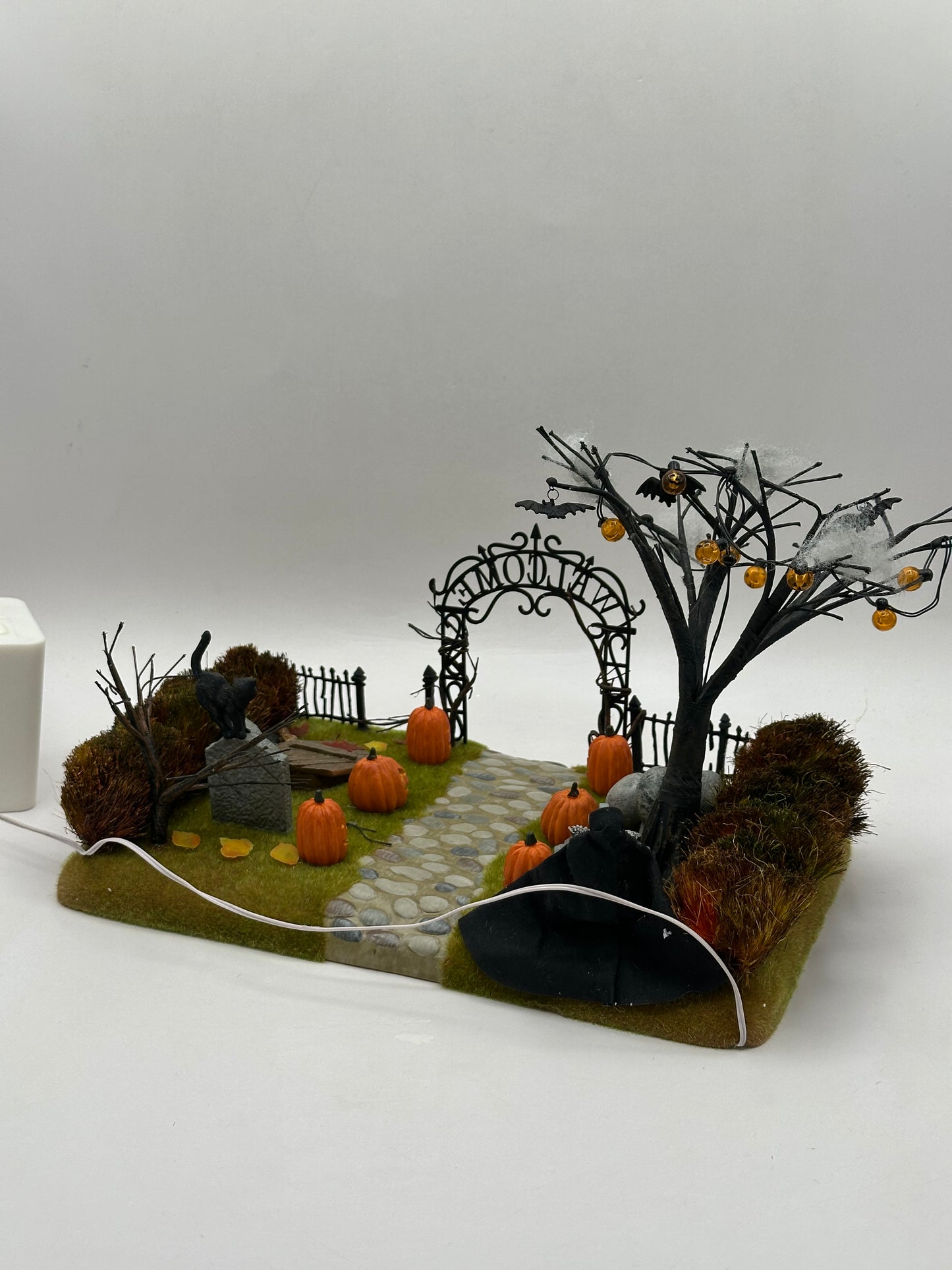Department 56 - Haunted Front Yard - Snow Village Halloween