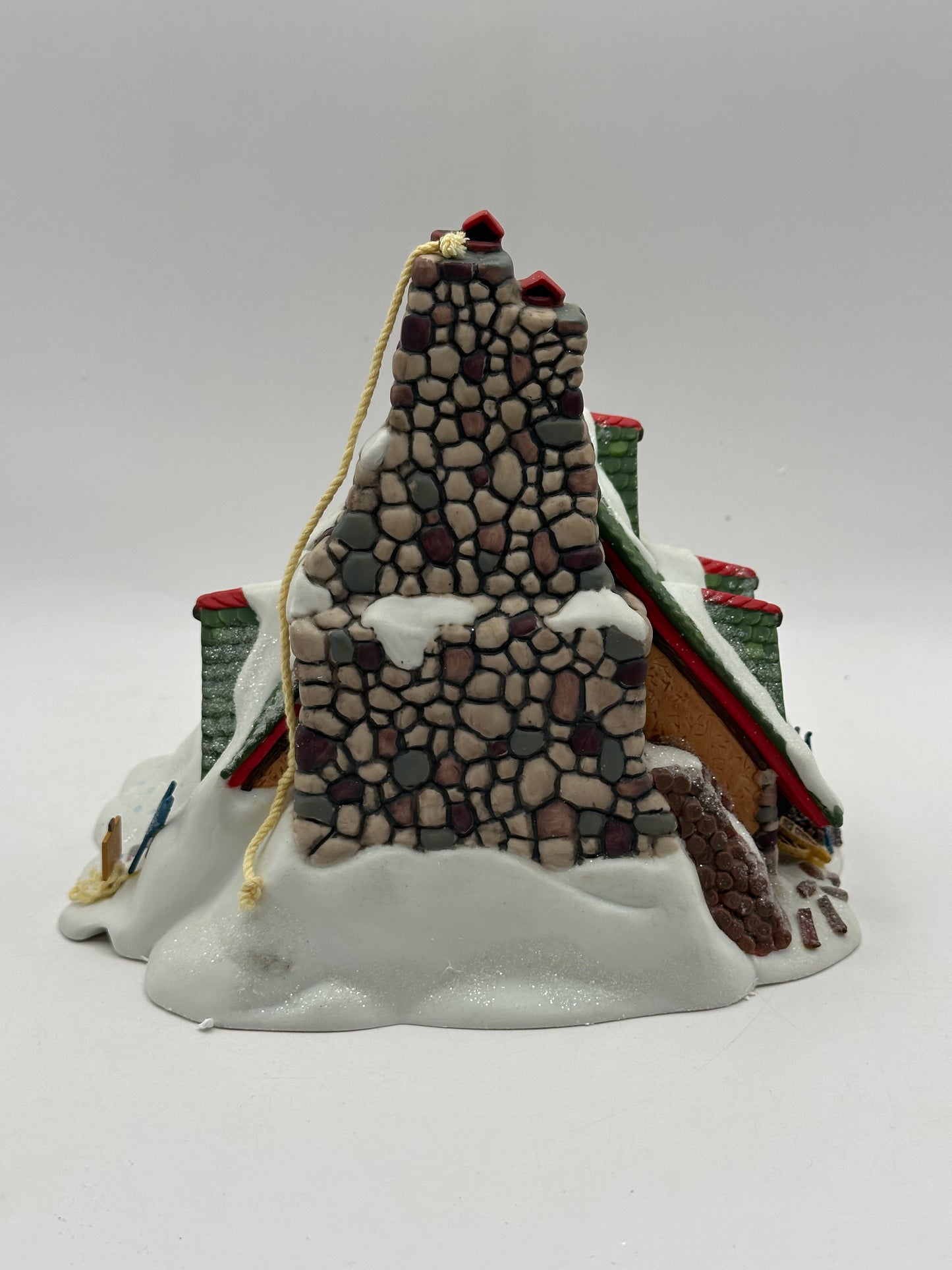 Department 56 - Frosty Pines Outfitters - North Pole Series