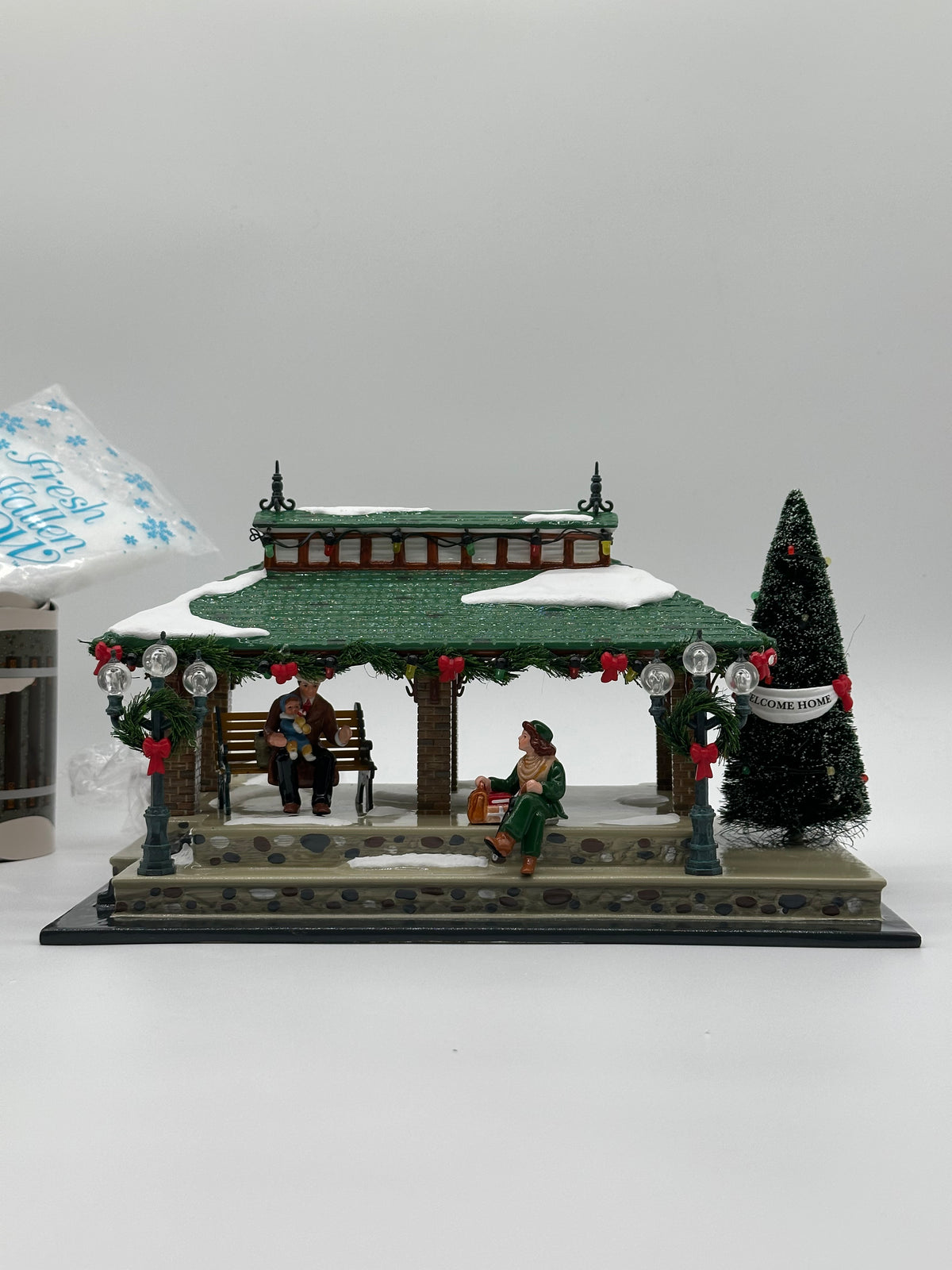 Department 56 - Home For The Holidays Express - Original Snow Village