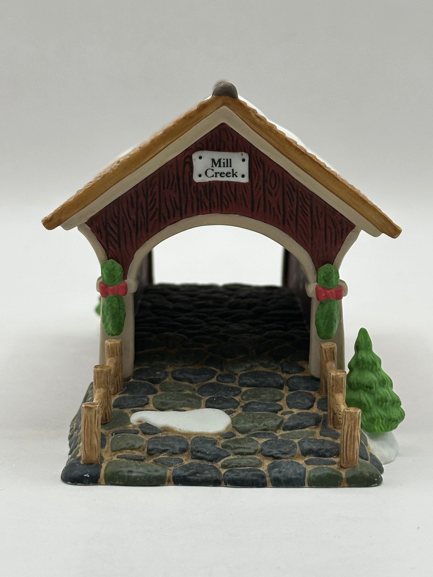 Department 56 - Mill Creek Crossing - New England Village