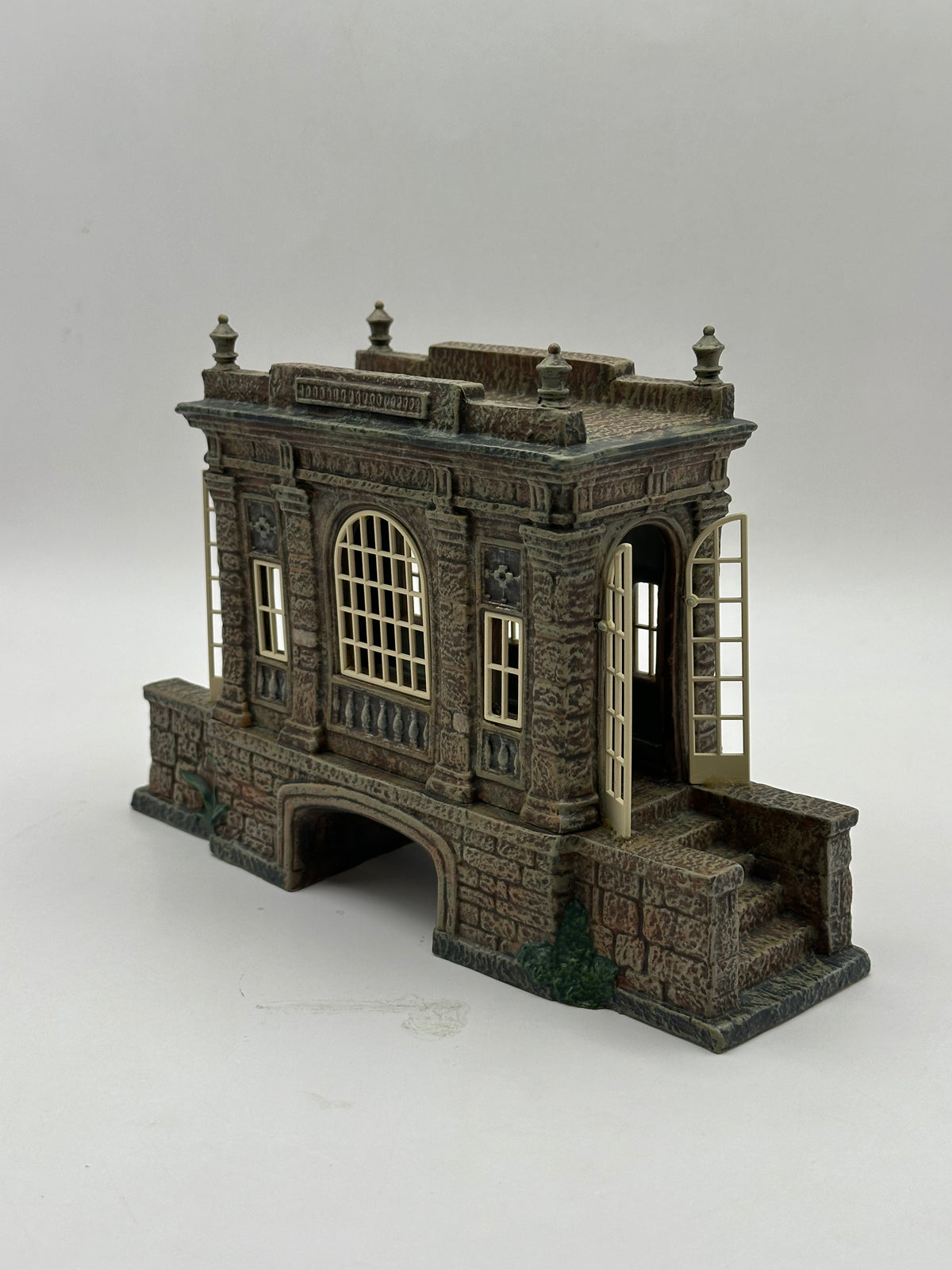 Department 56 - Covered Bridge At The Manor - Dickens' Village