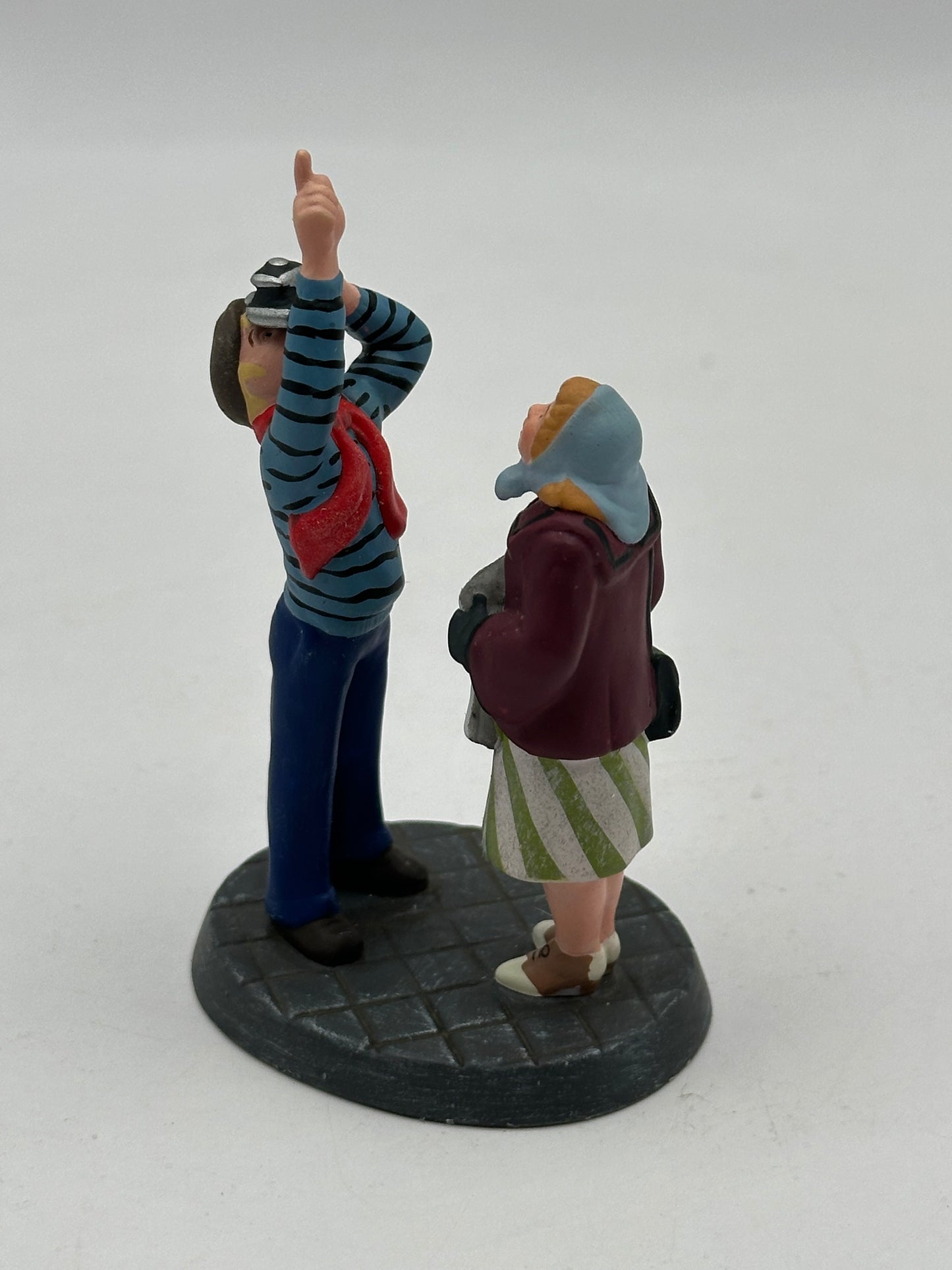 Department 56 – How Tall Is It? – Christmas in the City