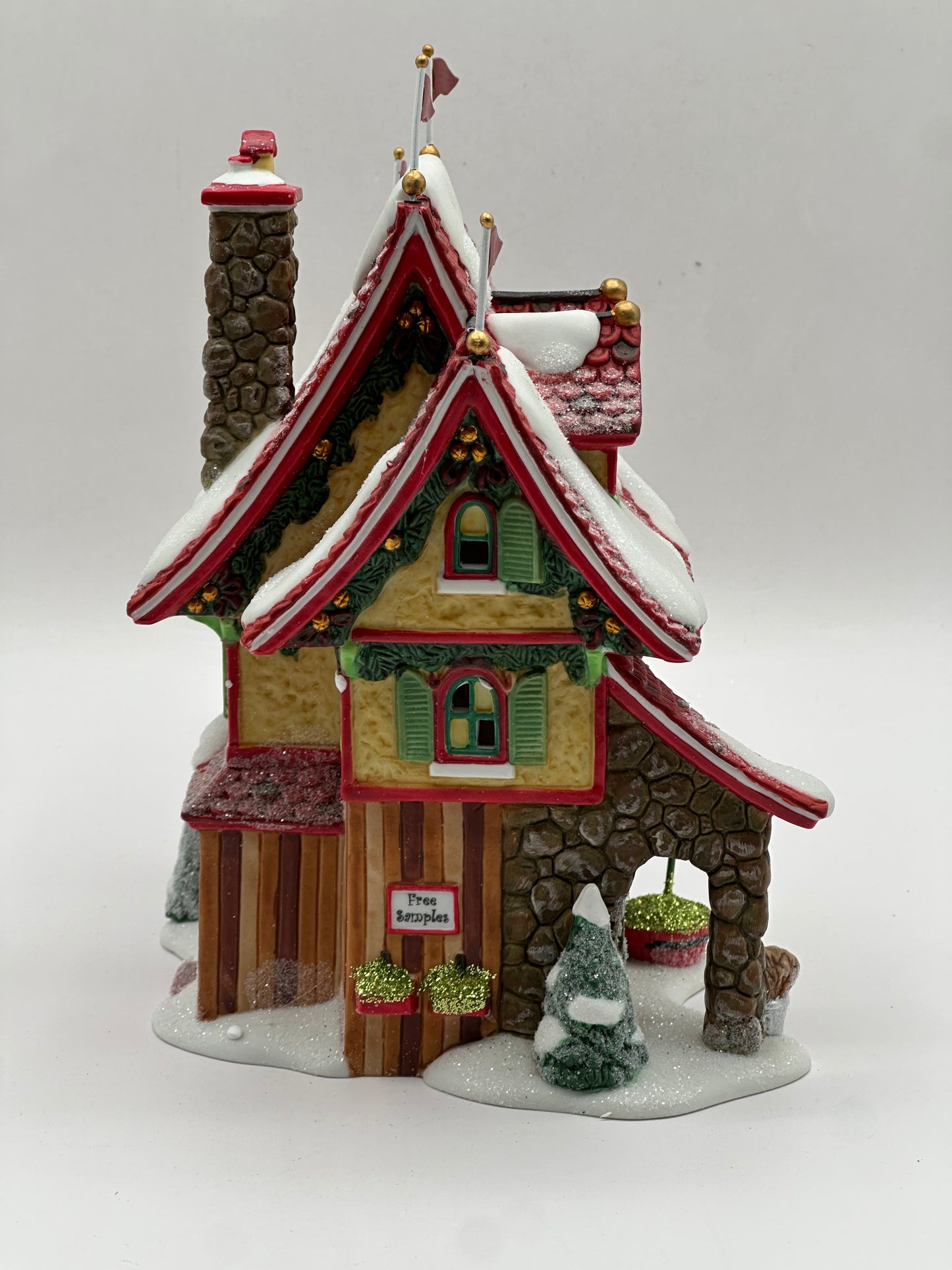 Department 56 - Reindeer Flying Feed Store - North Pole Series