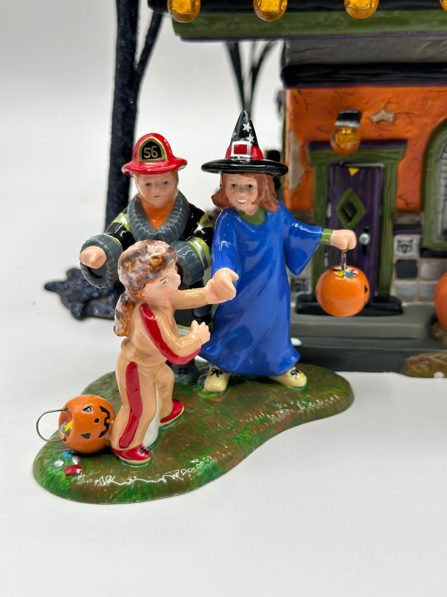 Department 56 - Black Cat Diner - Snow Village Halloween