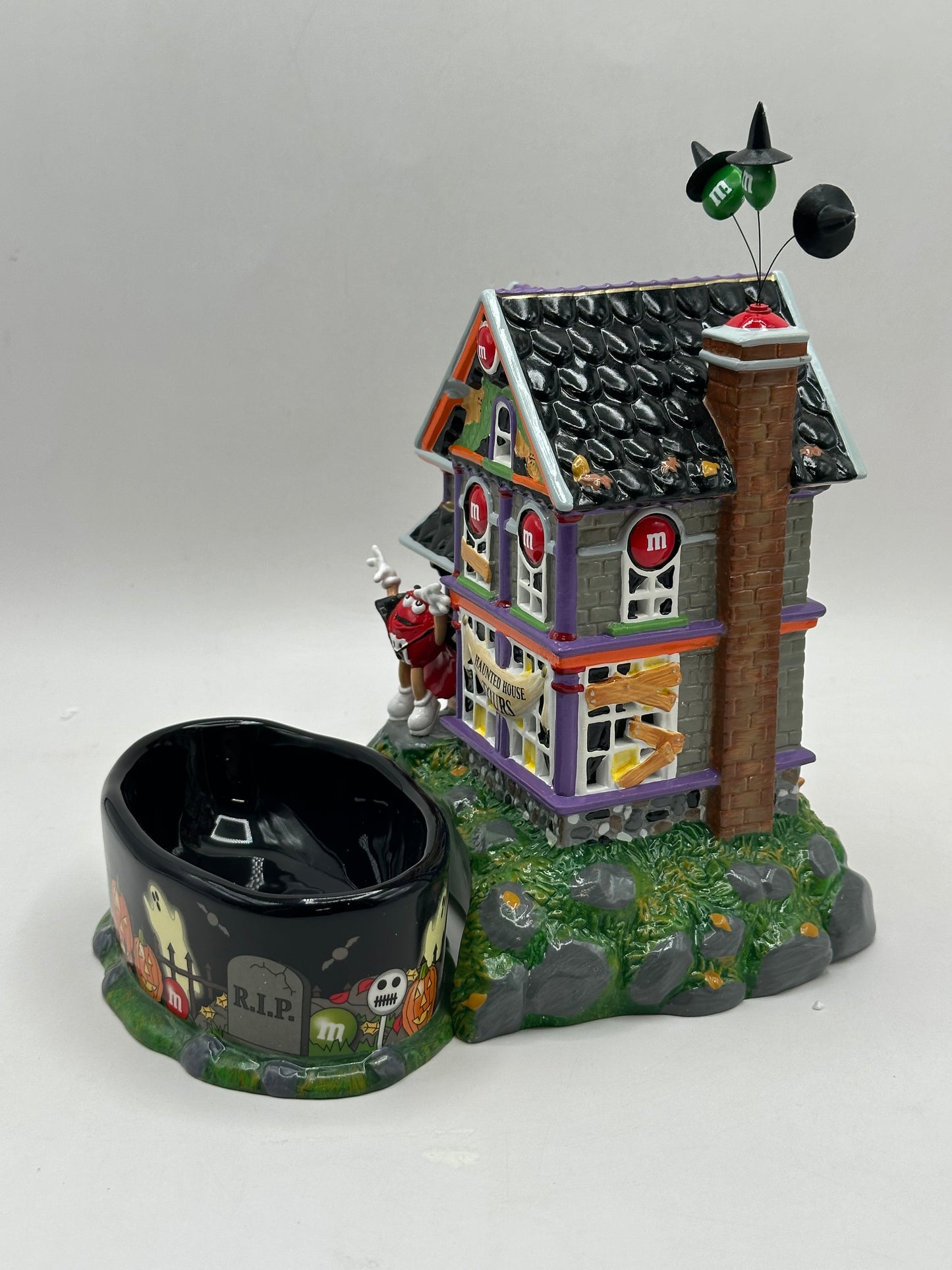 Department 56 - M&M's Haunted House Tours Lighted House & Candy Dish