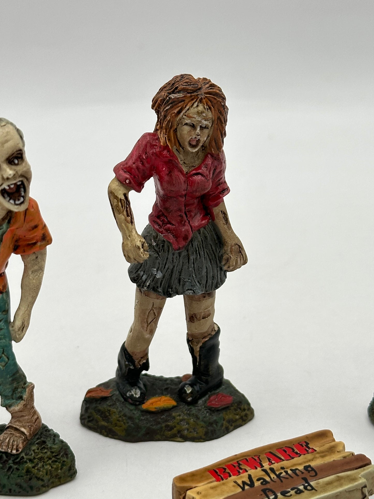 Department 56 - Zombie Crawl - Snow Village Halloween