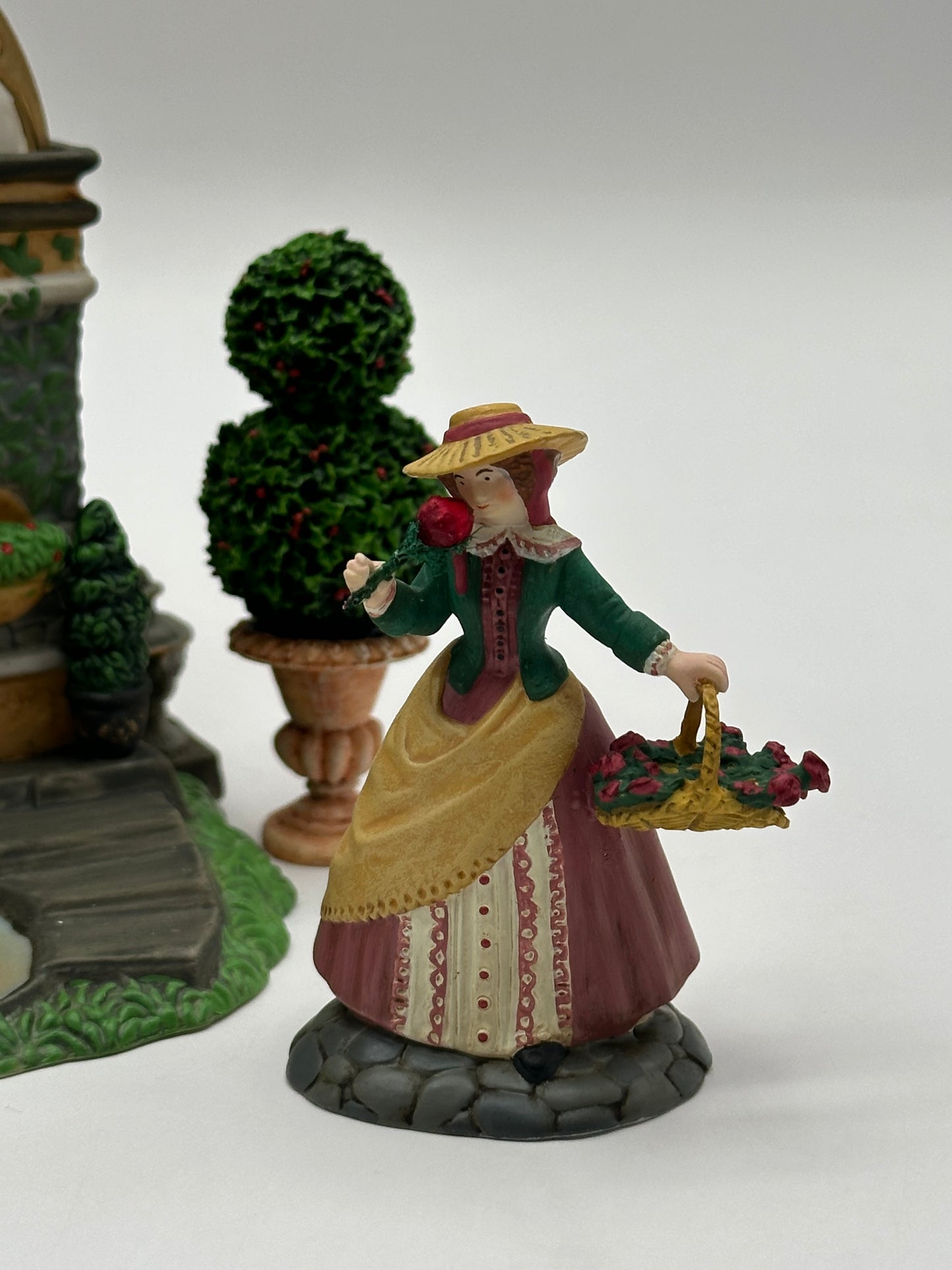 Department 56 - Lilycott Garden Conservatory - Dickens' Village