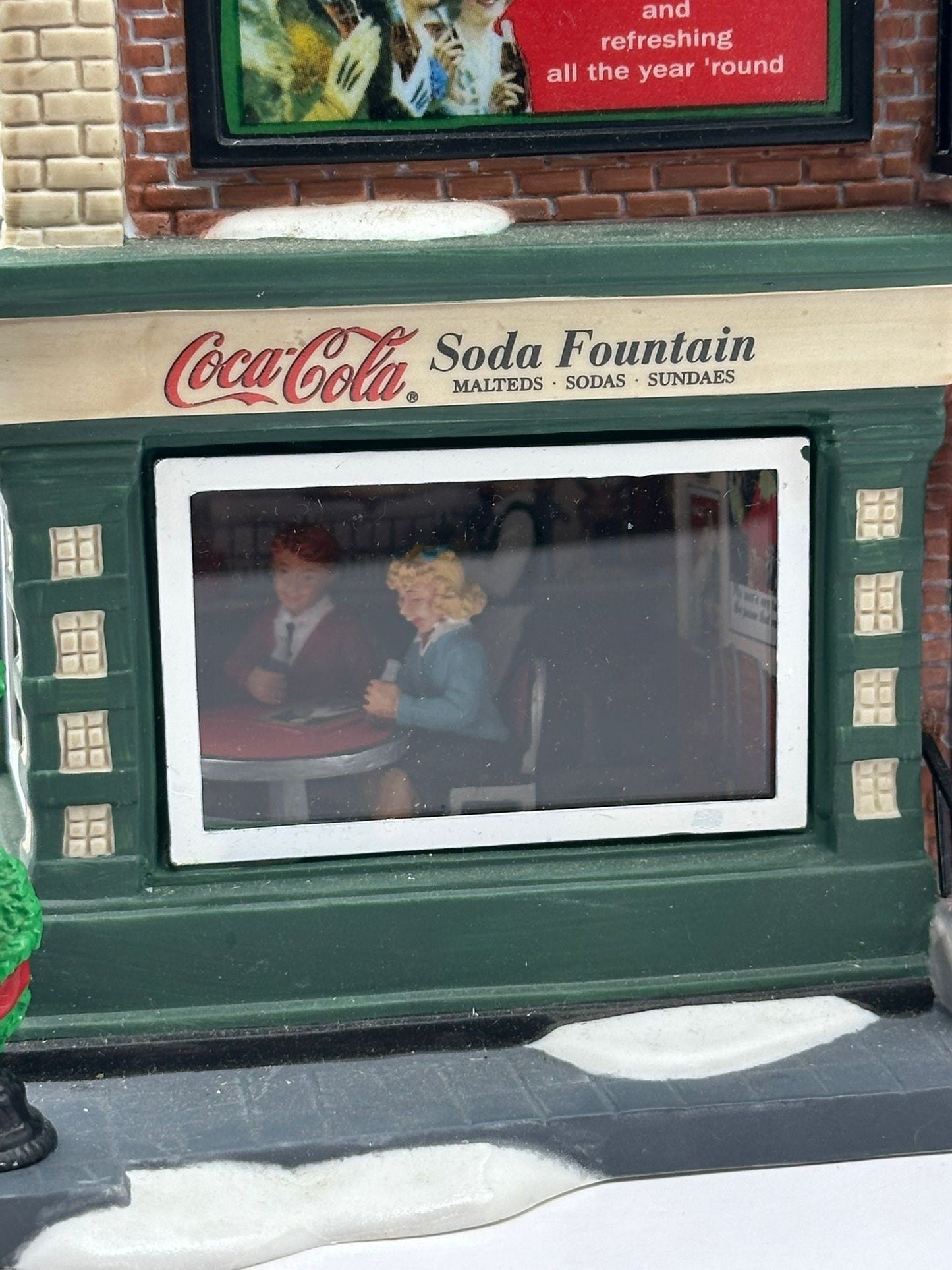 Department 56 - Coca-Cola Soda Fountain - Christmas in the City