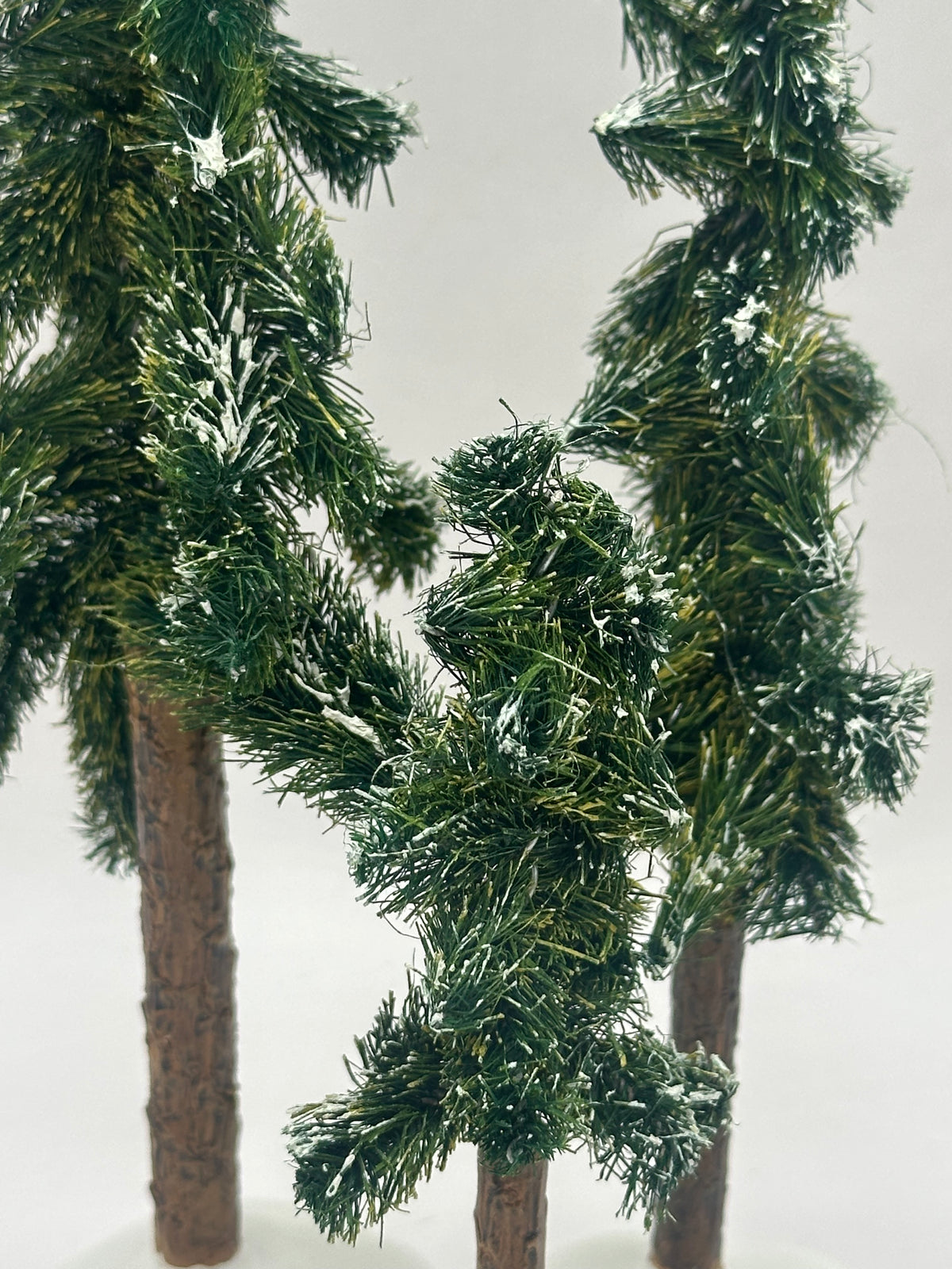 Department 56 - Black Spruce Pines - Village Accessories