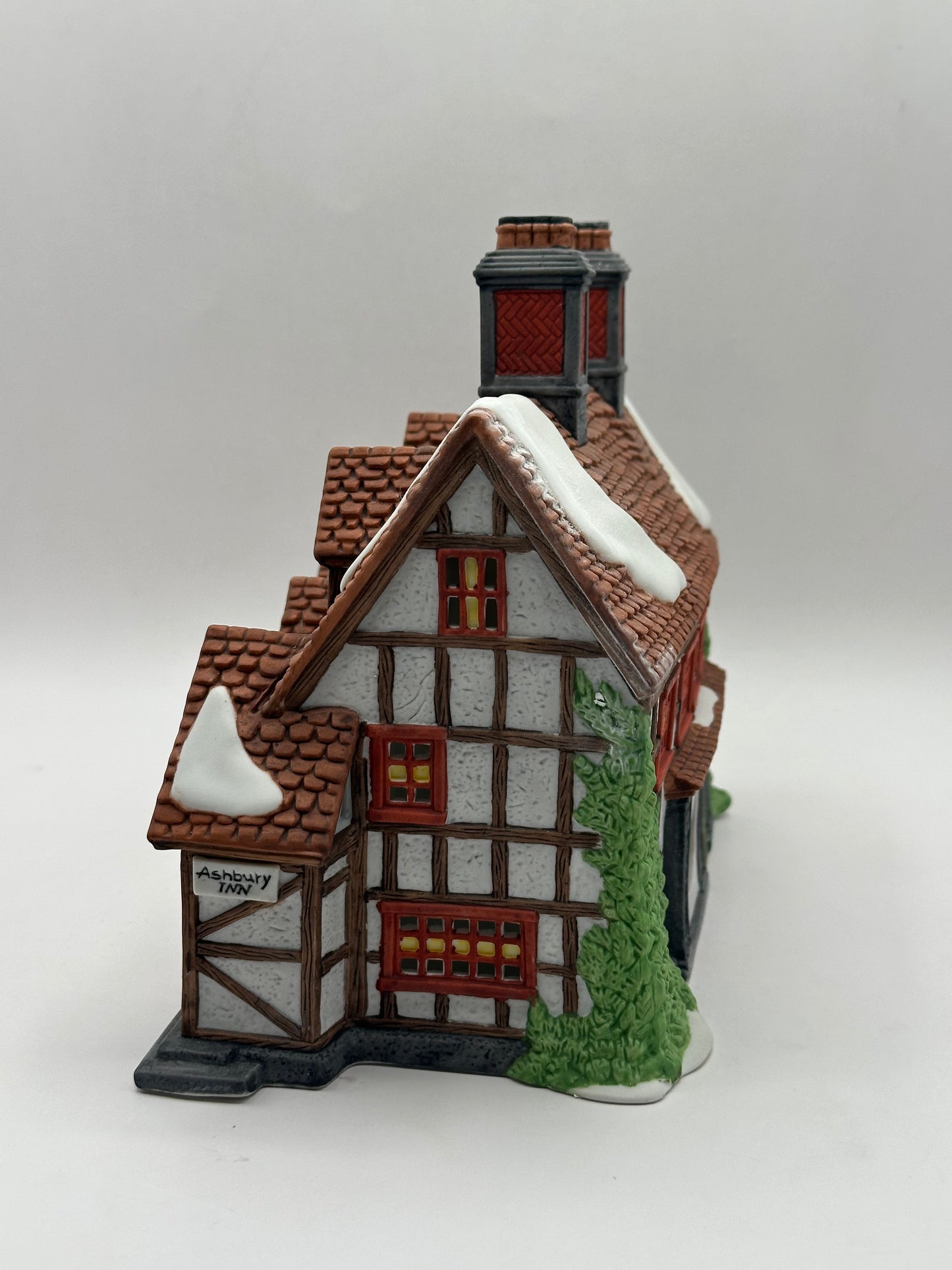 Department 56 - Ashbury Inn - Dickens’ Village