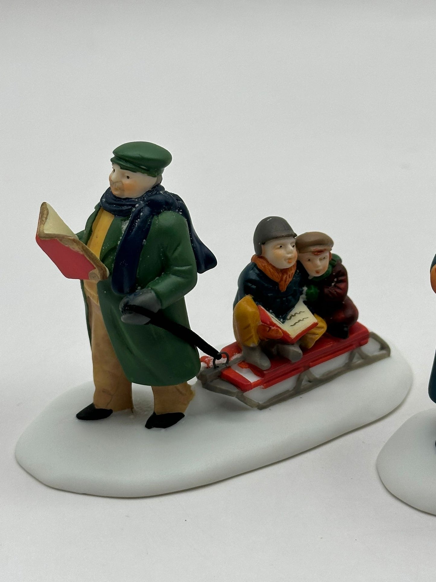 Department 56 - Caroling Thru The City - Christmas in the City