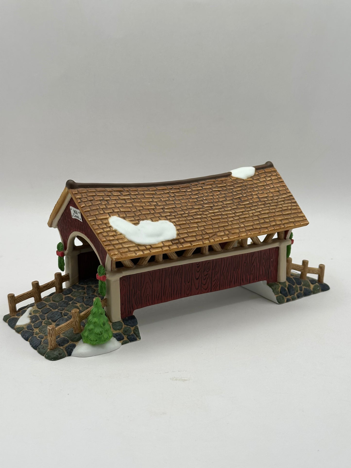 Department 56 - Mill Creek Crossing - New England Village