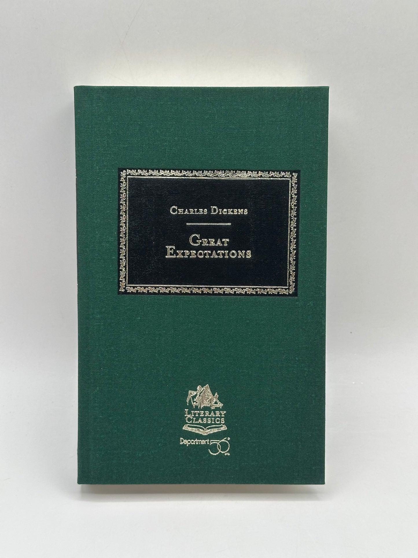 Department 56 - Great Expectations - Satis Manor - Literary Classics