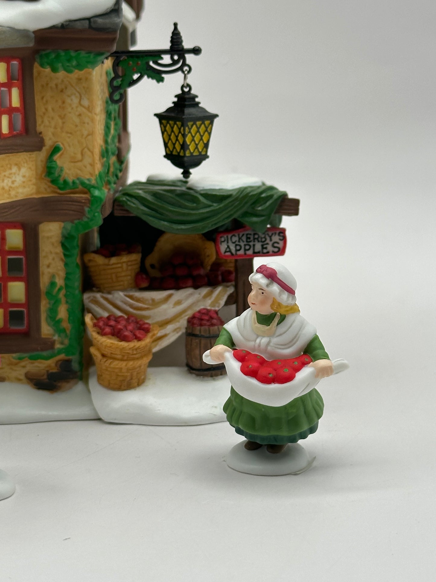 Department 56 - Seton Morris Spice Merchant - Dickens’ Village