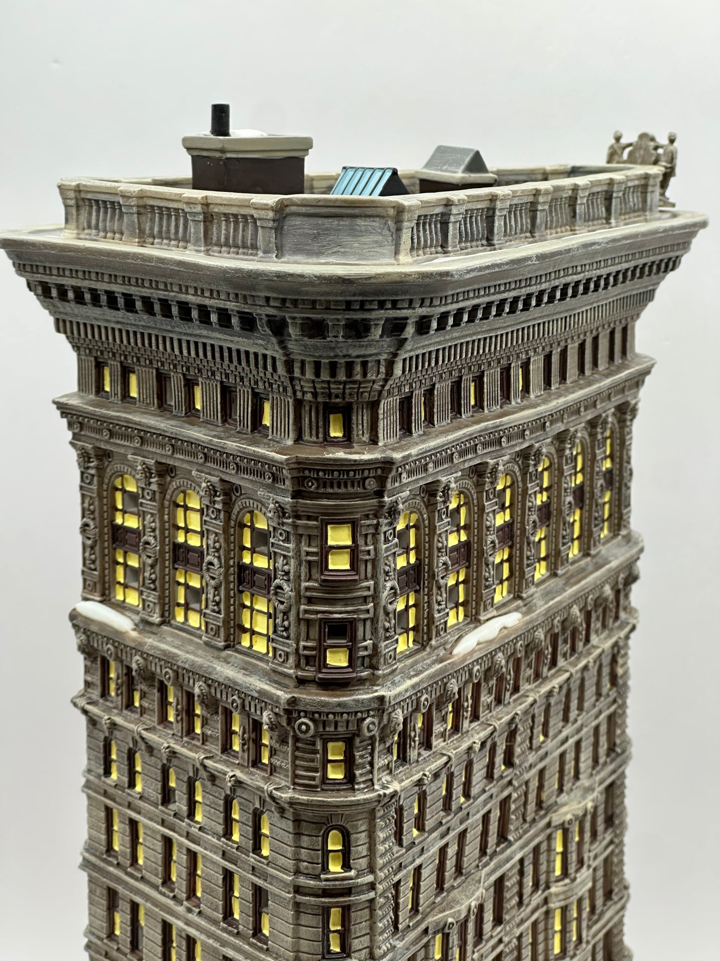 Department 56 - Flatiron Building - Christmas in the City