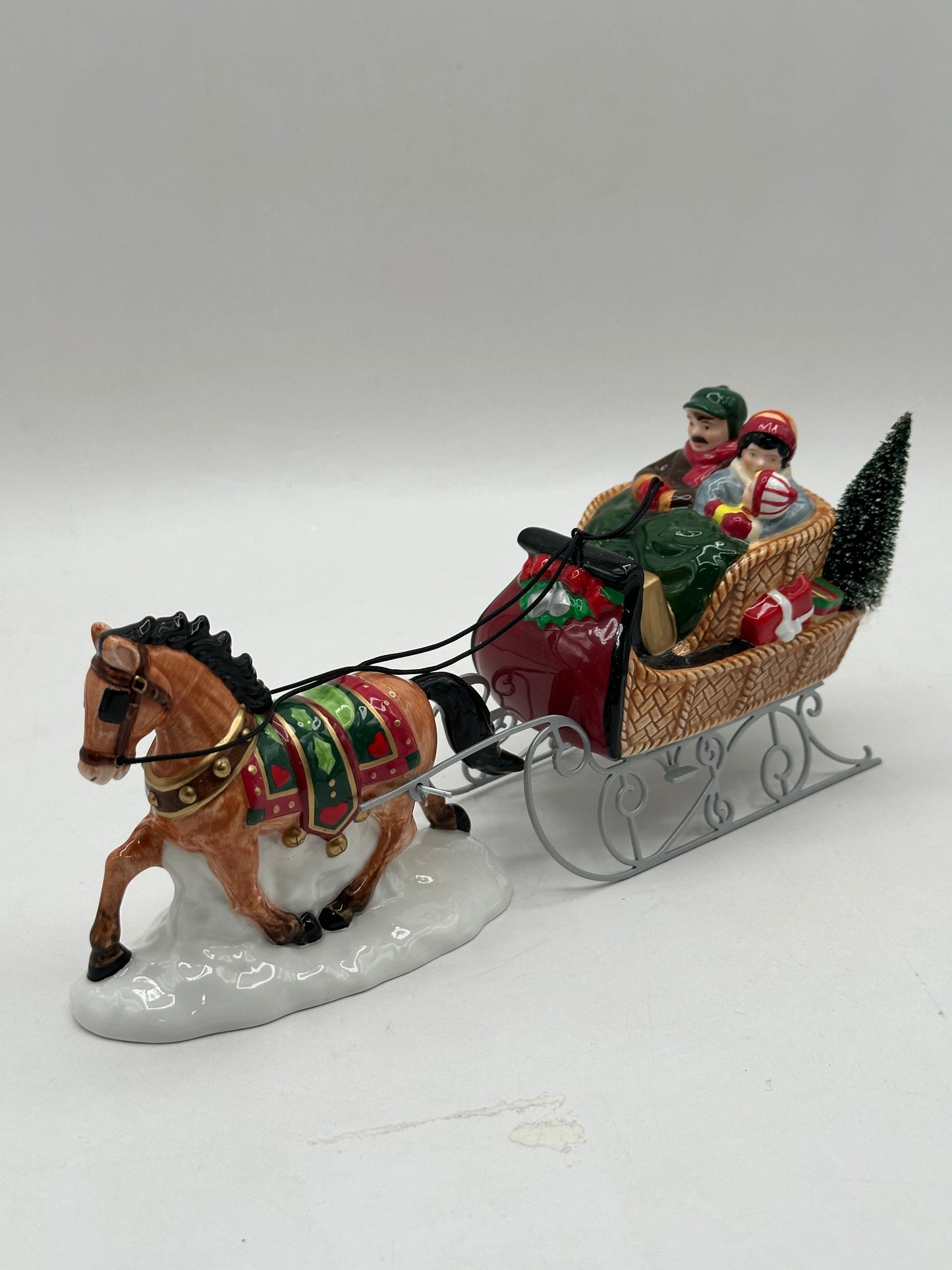Department 56 - A Holiday Sleigh Ride Together - Original Snow Village