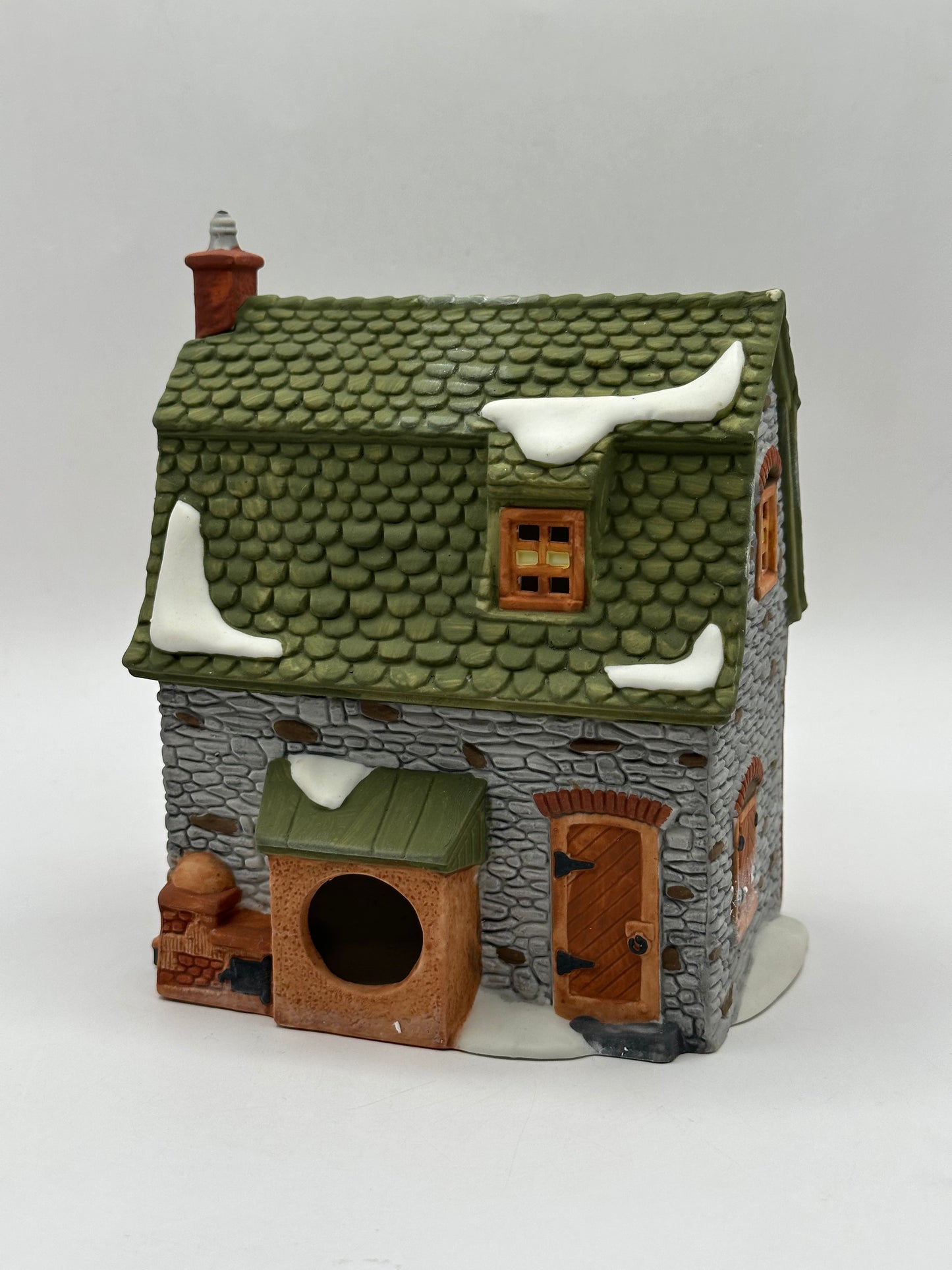 Department 56 - White Horse Bakery - Dickens' Village