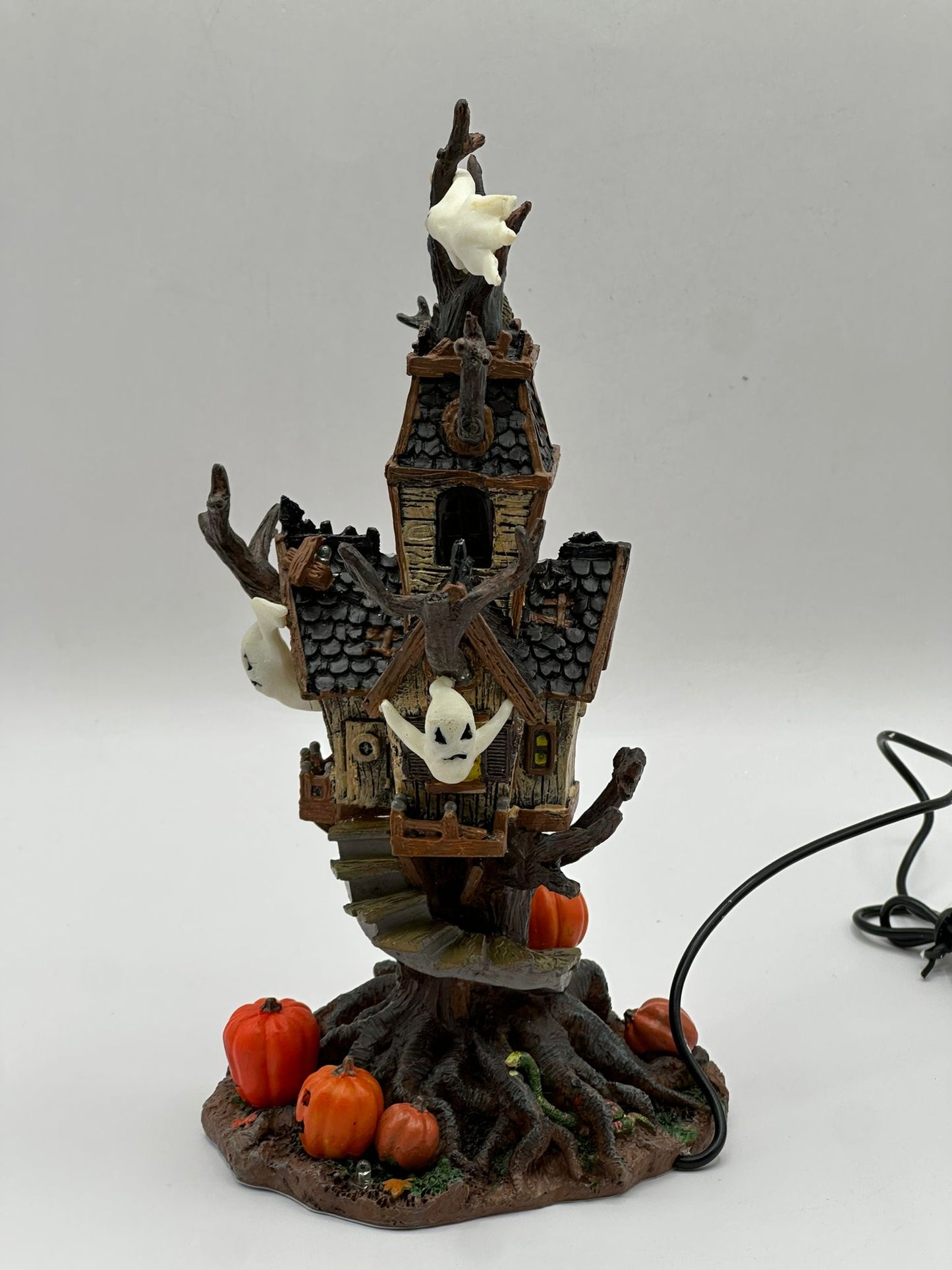 Lemax Spooky Town - Trick-Or-Tree House