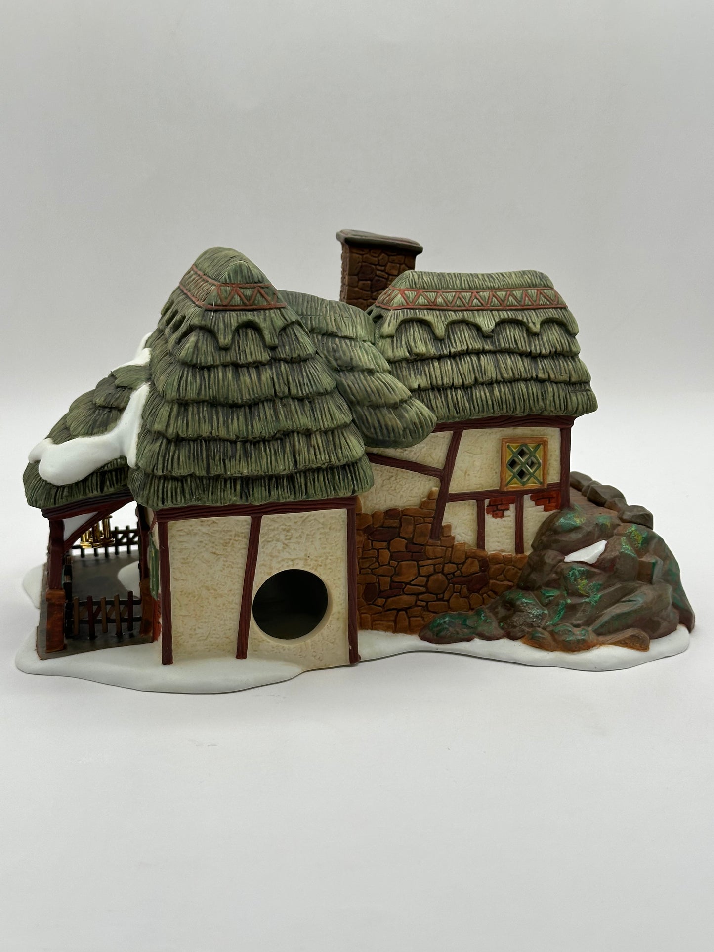 Department 56 - Crooked Fence Cottage - Dickens' Village
