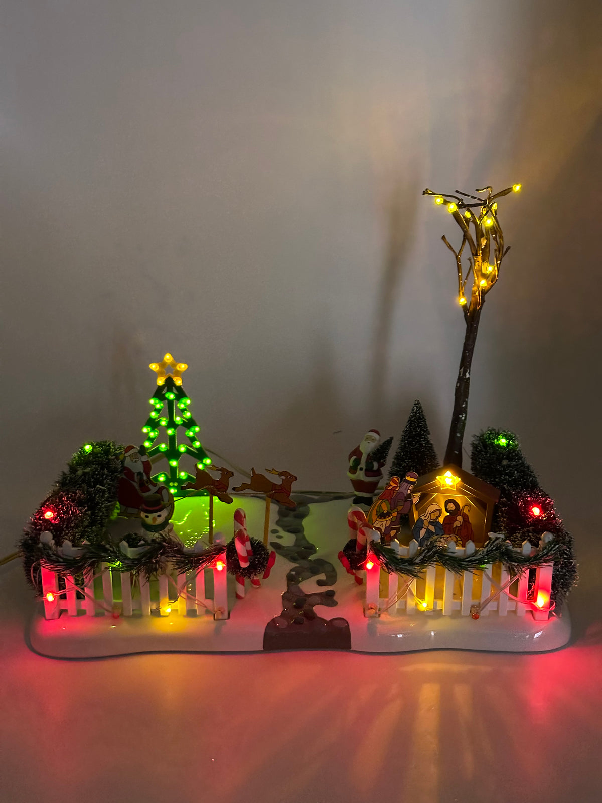 Department 56 - Festive Front Yard - Original Snow Village