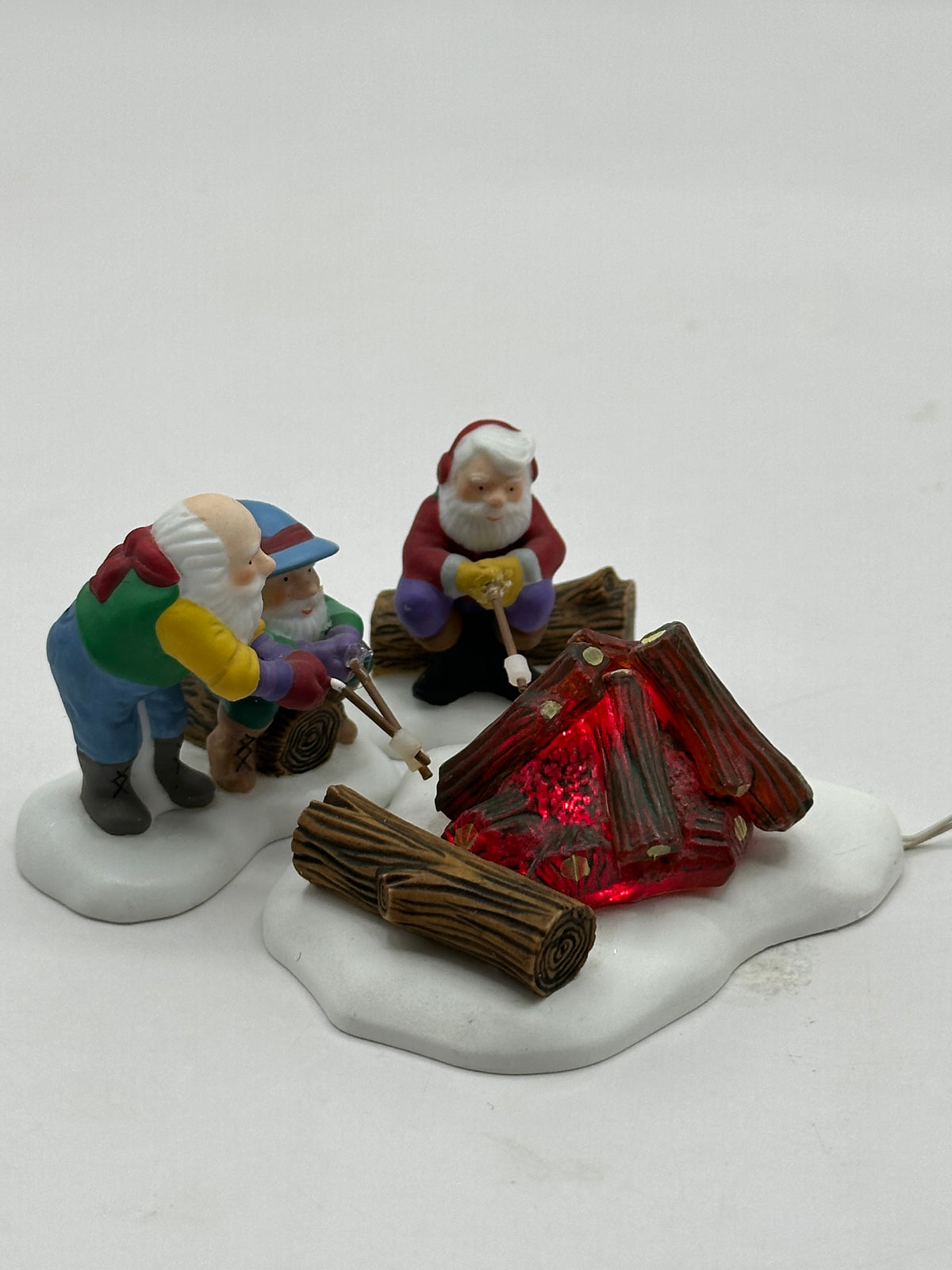Department 56 - Marshmallows Around The Campfire - North Pole Series