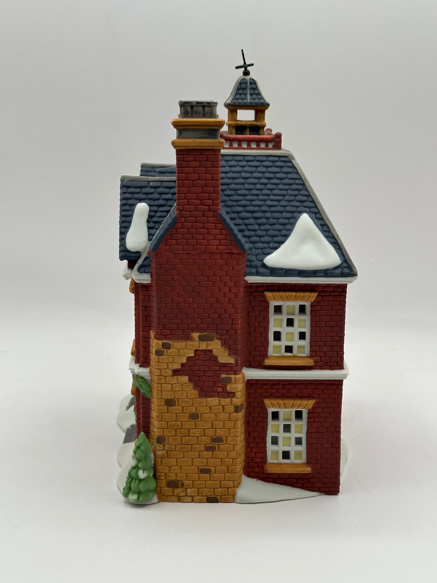 Department 56 - Boarding & Lodging School - Dickens' Village