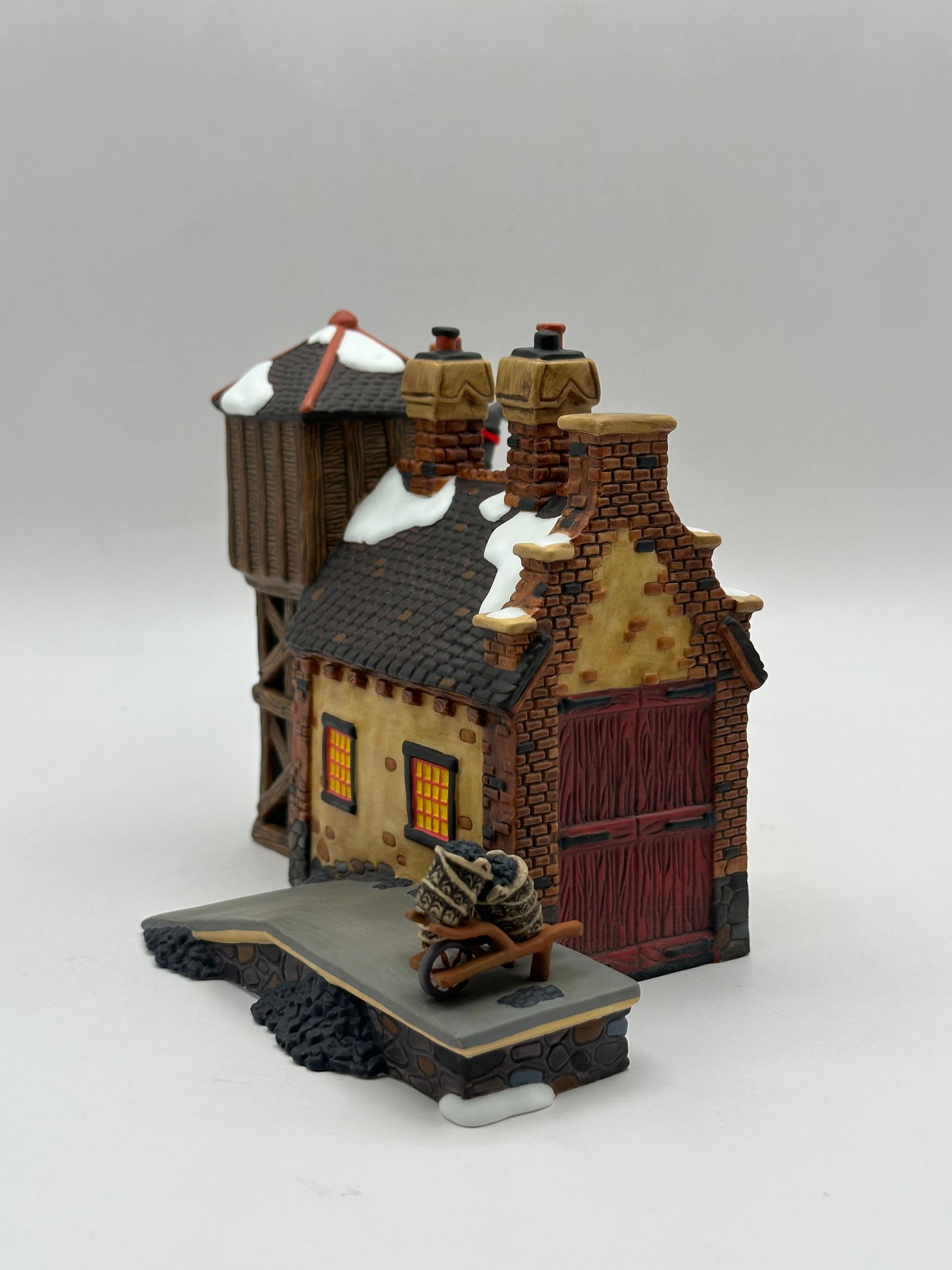 Department 56 - The Locomotive Shed & Water Tower - Dickens' Village