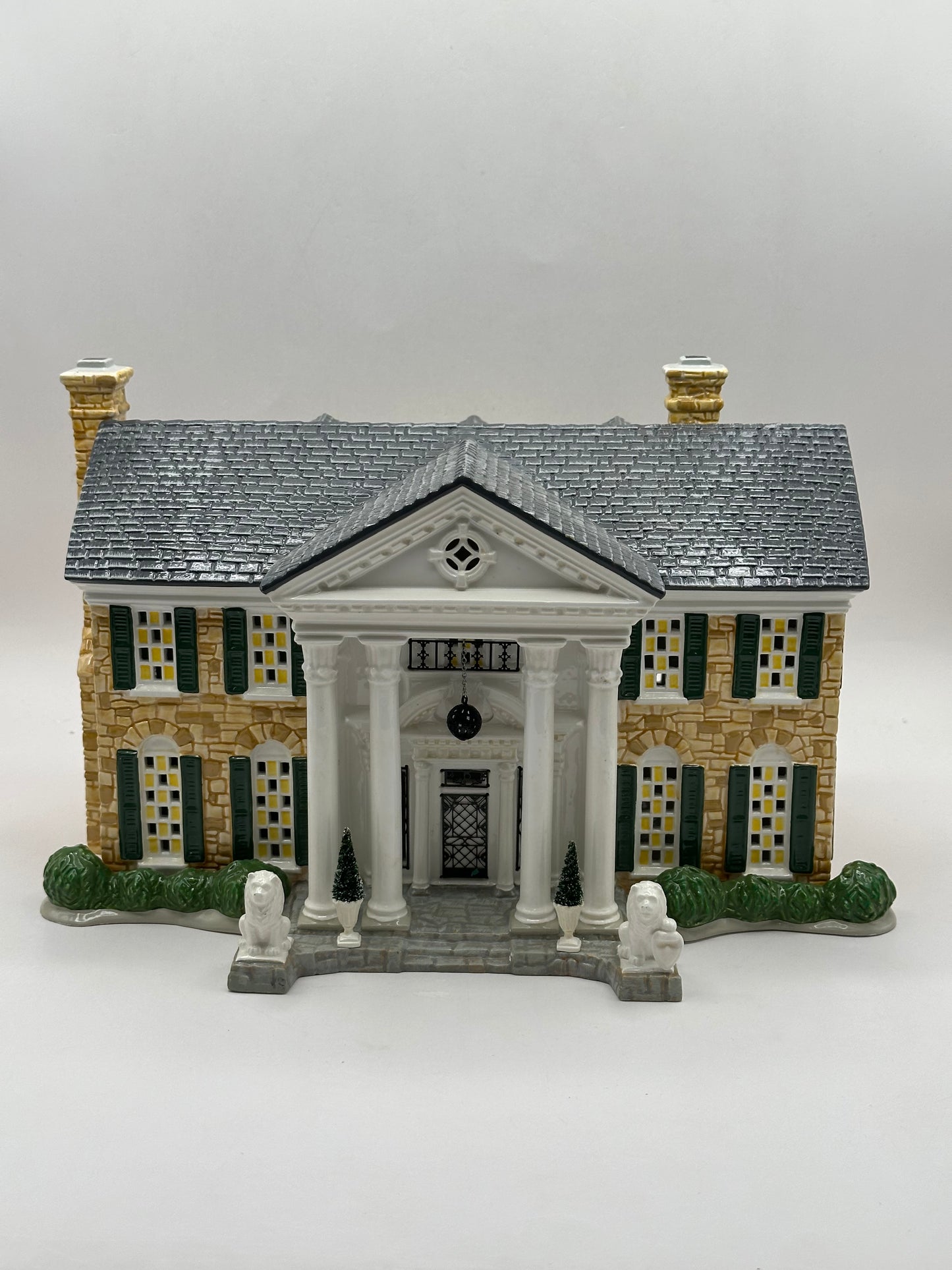 Department 56 - Elvis Presley's Graceland Gift Set - Original Snow Village