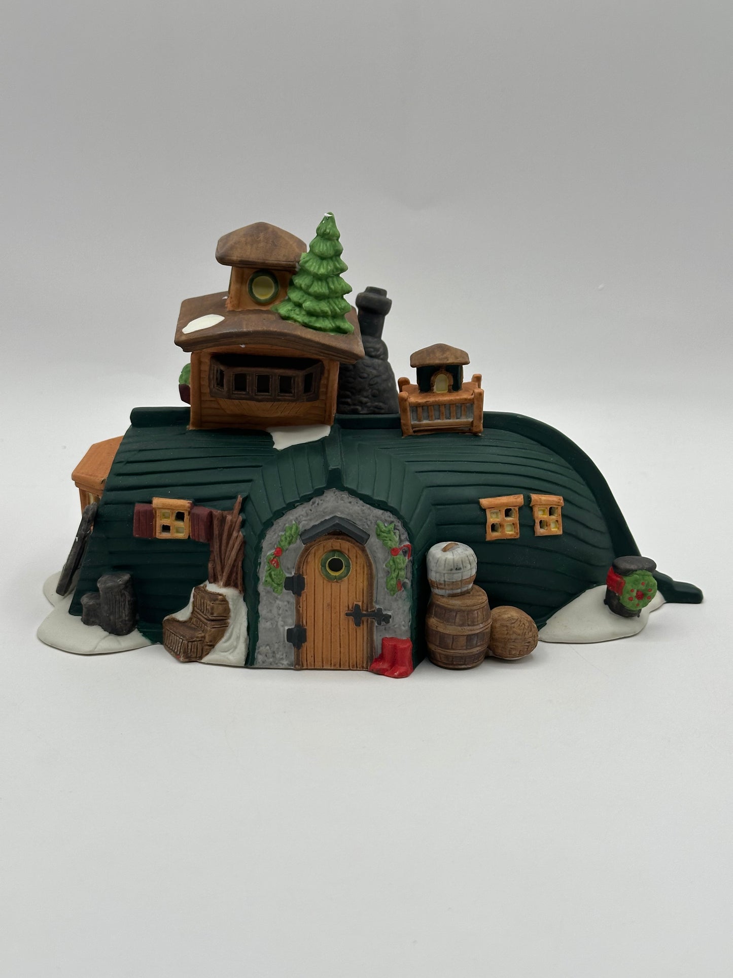 Department 56 - Peggotty’s Seaside Cottage - Dickens’ Village