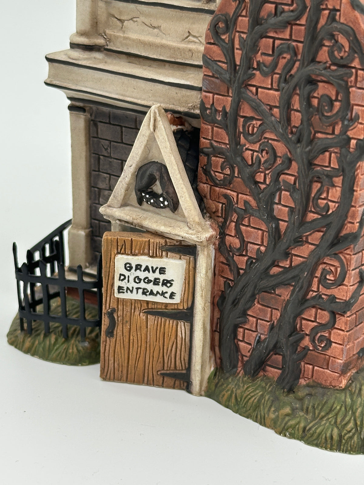 Department 56 - Mordecai Mould Undertaker - Dickens' Village (All Hallows' Eve)